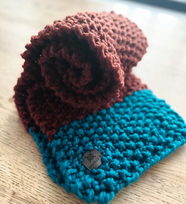 MID LENGTH AUTUMN VIBE CHUNKY 2-COLOUR SCARF - RAINFOREST & MAHOGANY