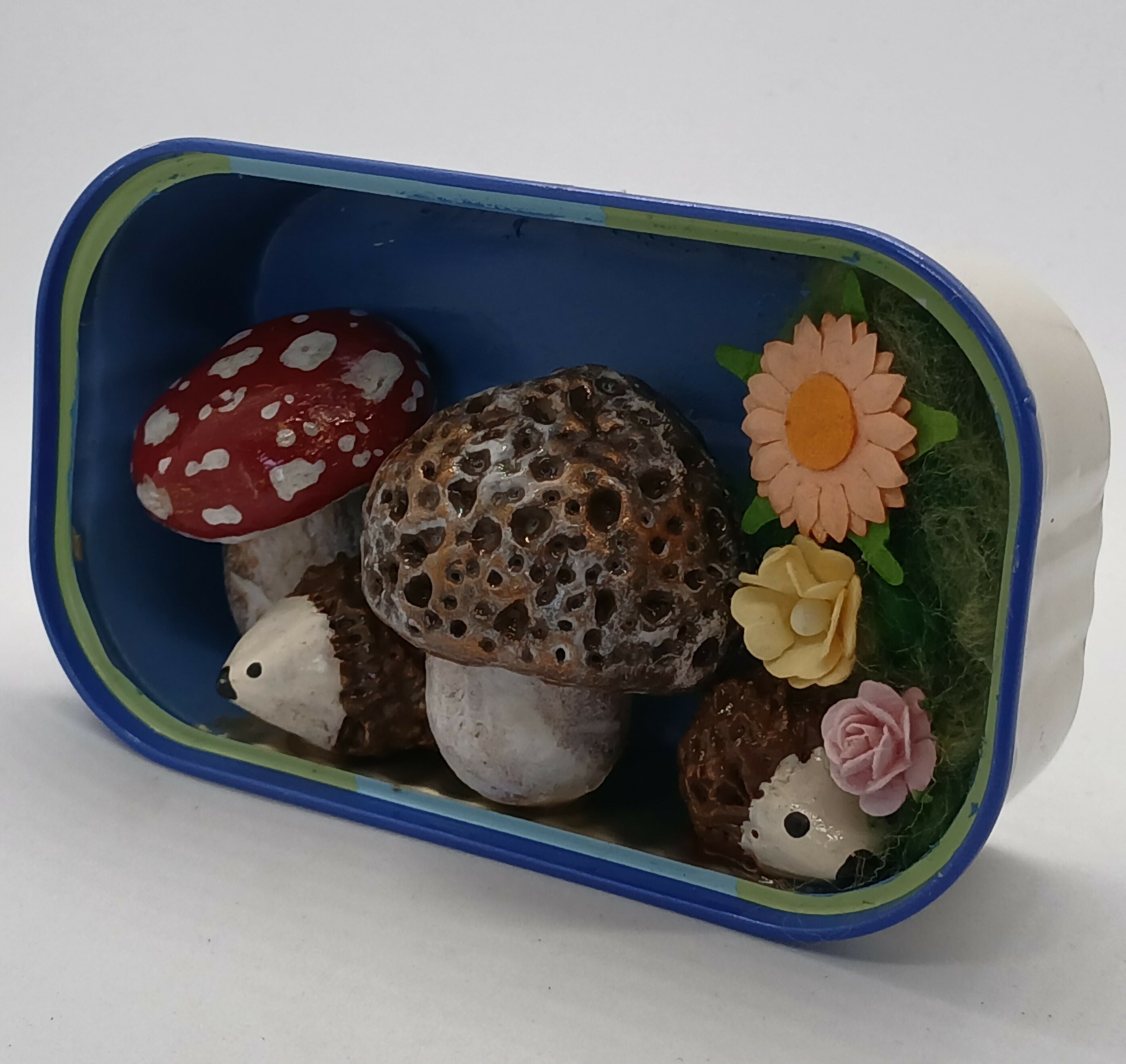 Toadstool and Hedgehog Desk Pet/Buddy Tin