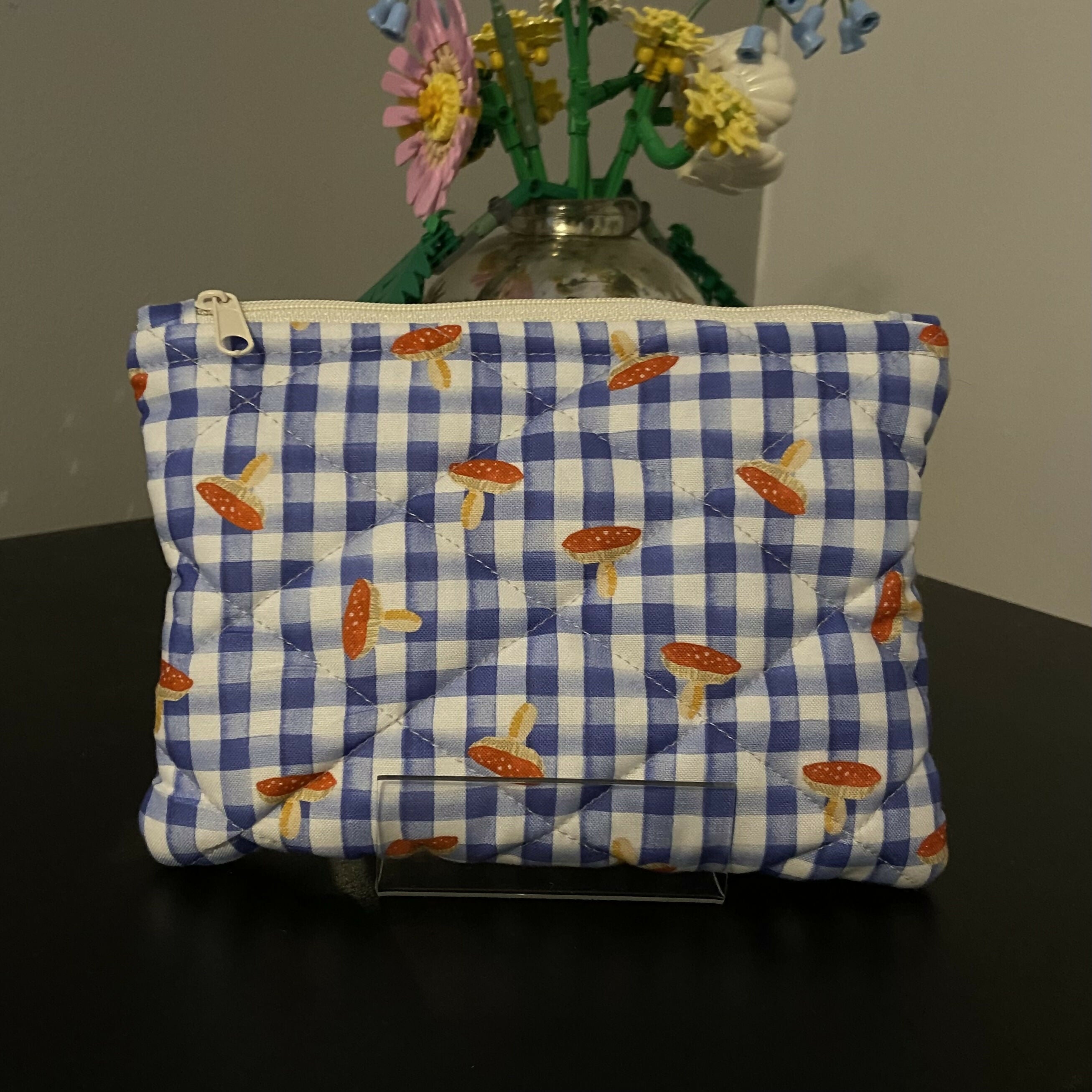 Picnic Medium Zipper Pouch