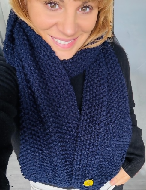 UNISEX, REGULAR THICKNESS, DARK NAVY BLUE COSY SCARF VERY STRETCHY