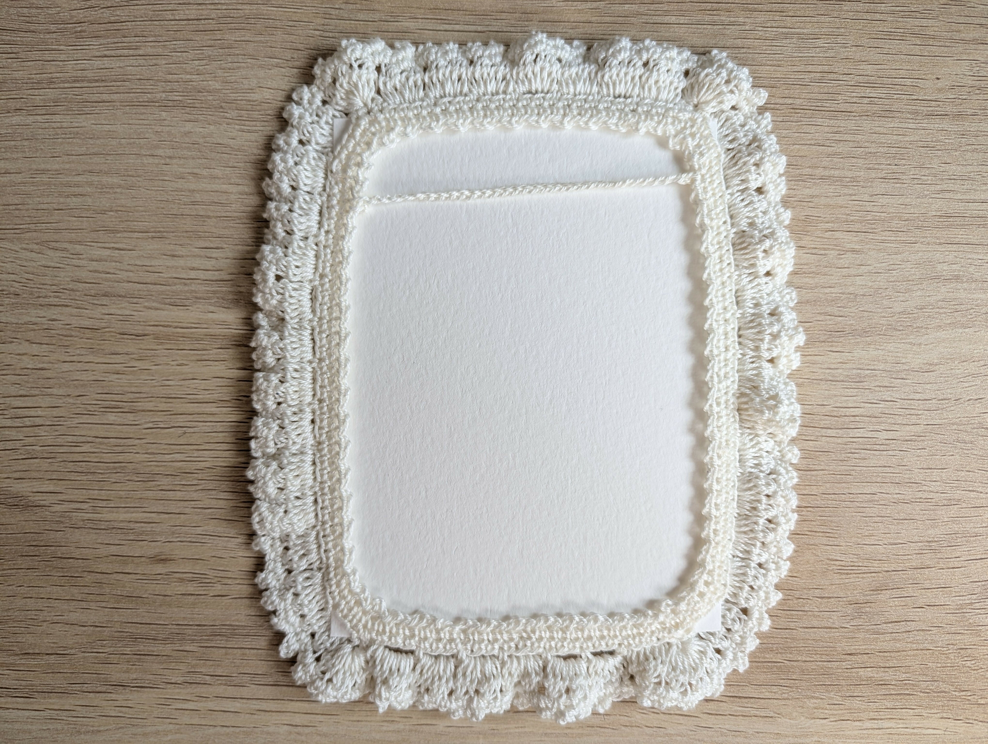 Vintage-style Lace Photo Frame (LIMITED EDITION)