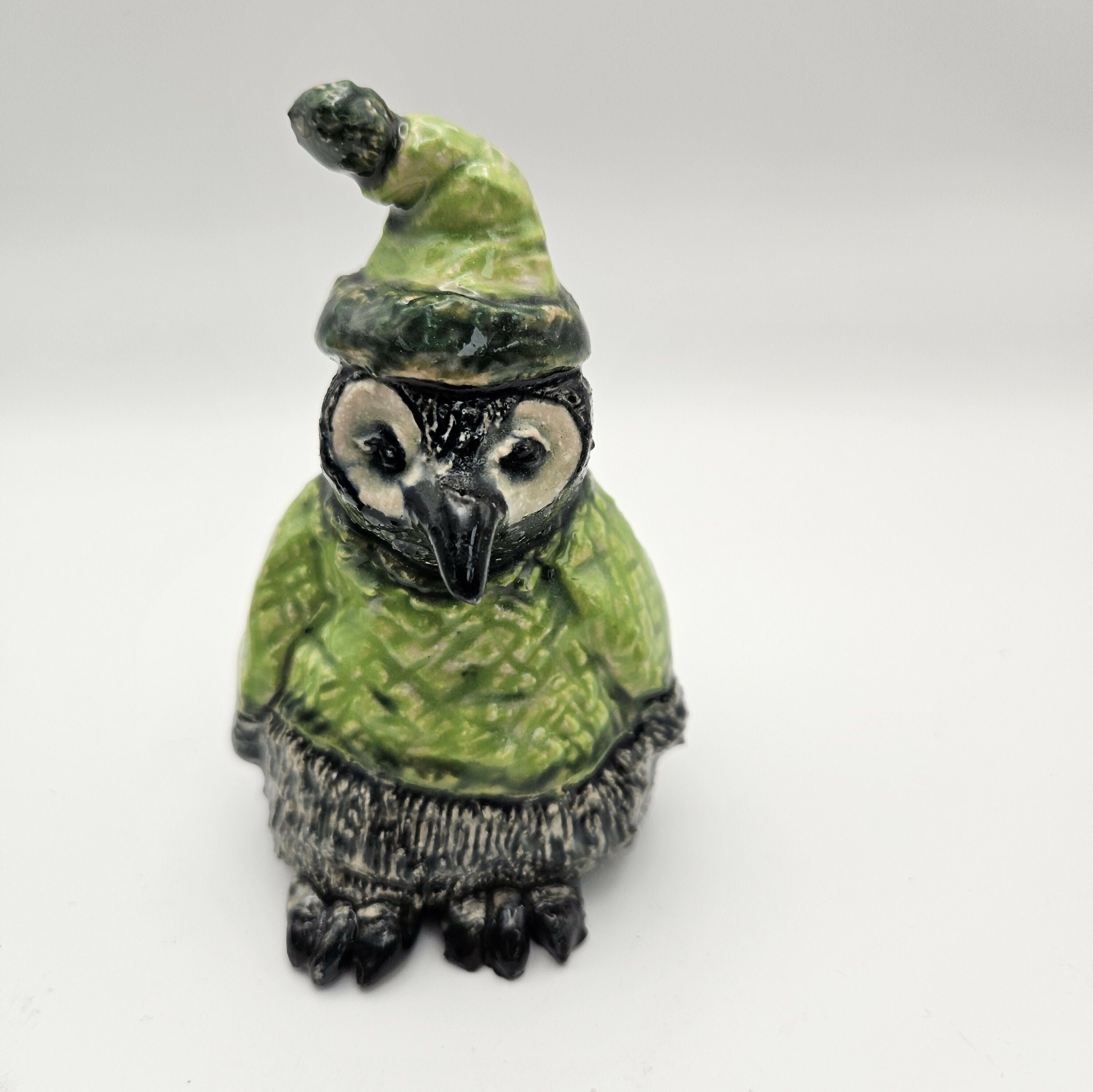 ENCHANTING CERAMIC PENGUINS