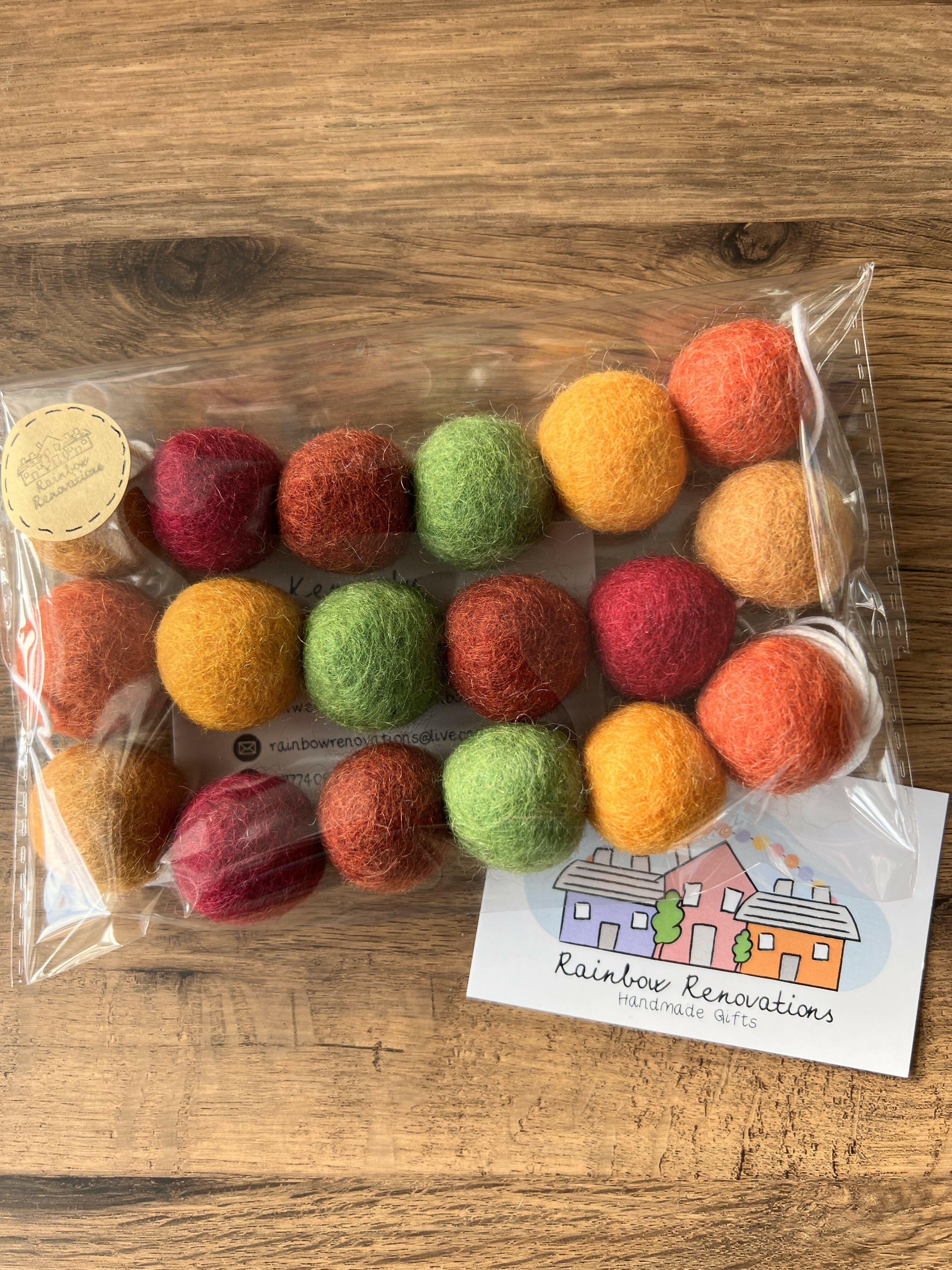 Feltball Garland (18 feltballs)