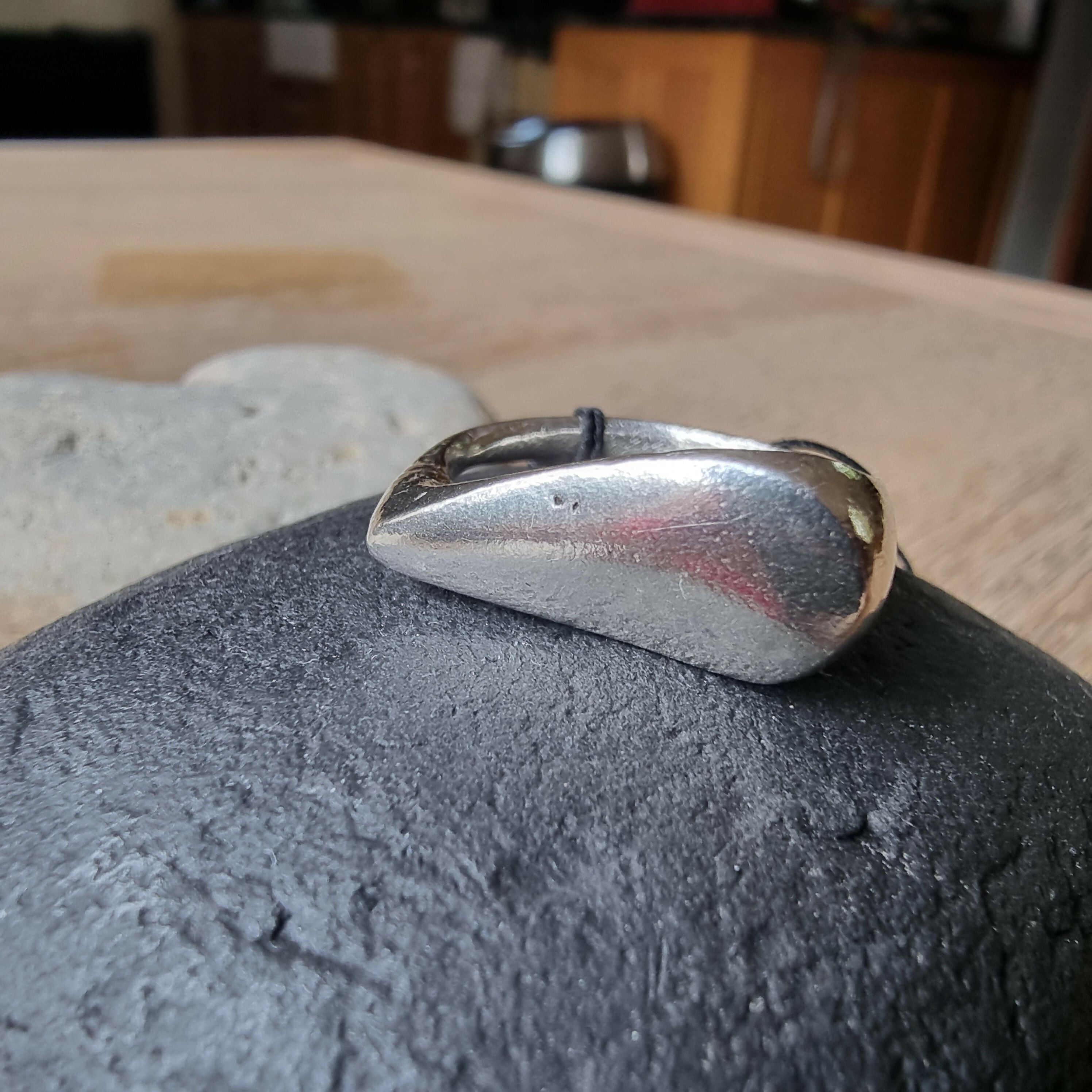 Leaf Shaped Signet sizeT