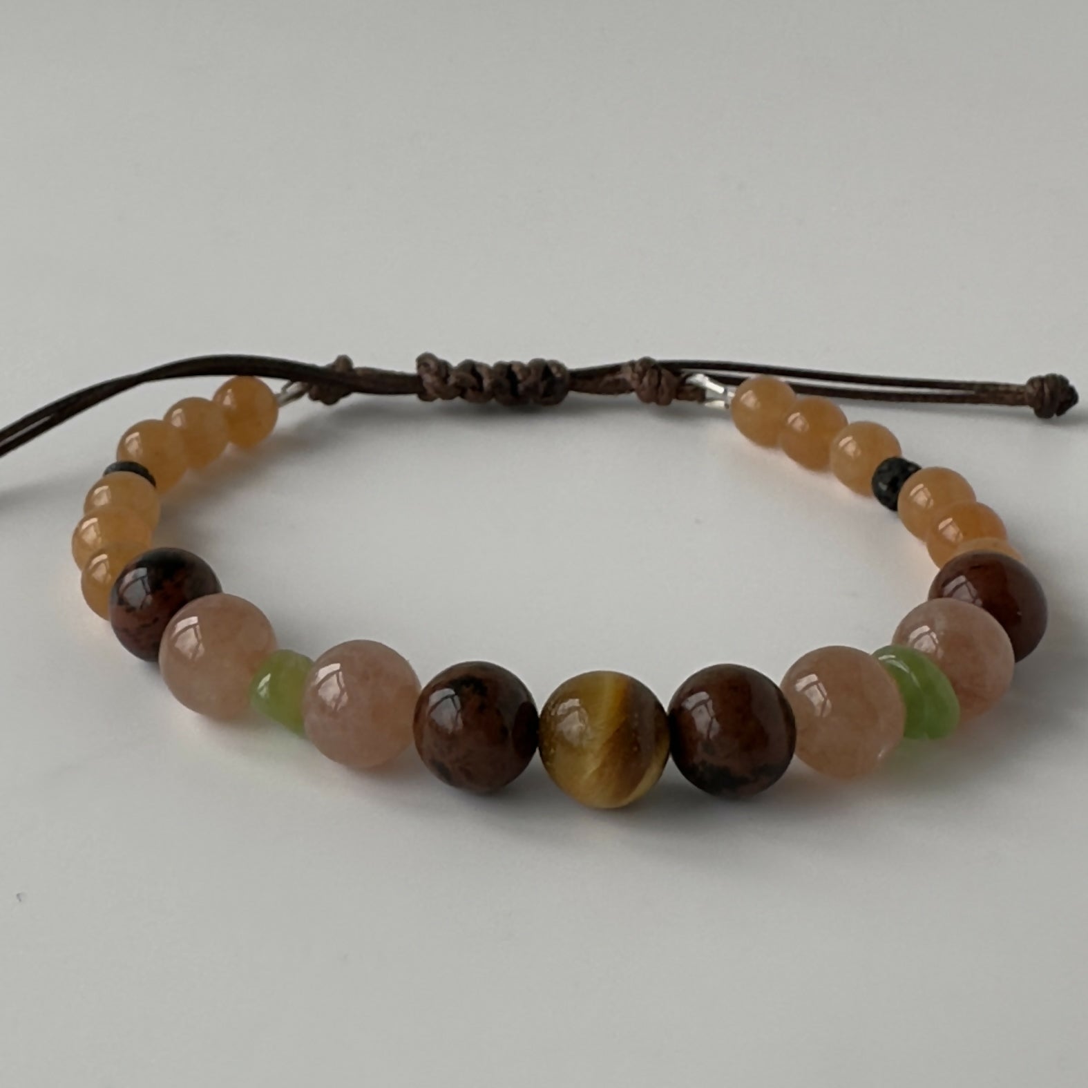 UNISEX SACRAL CHAKRA HEALING CRYSTAL BRACELET WITH AROMATHERAPY BEADS
