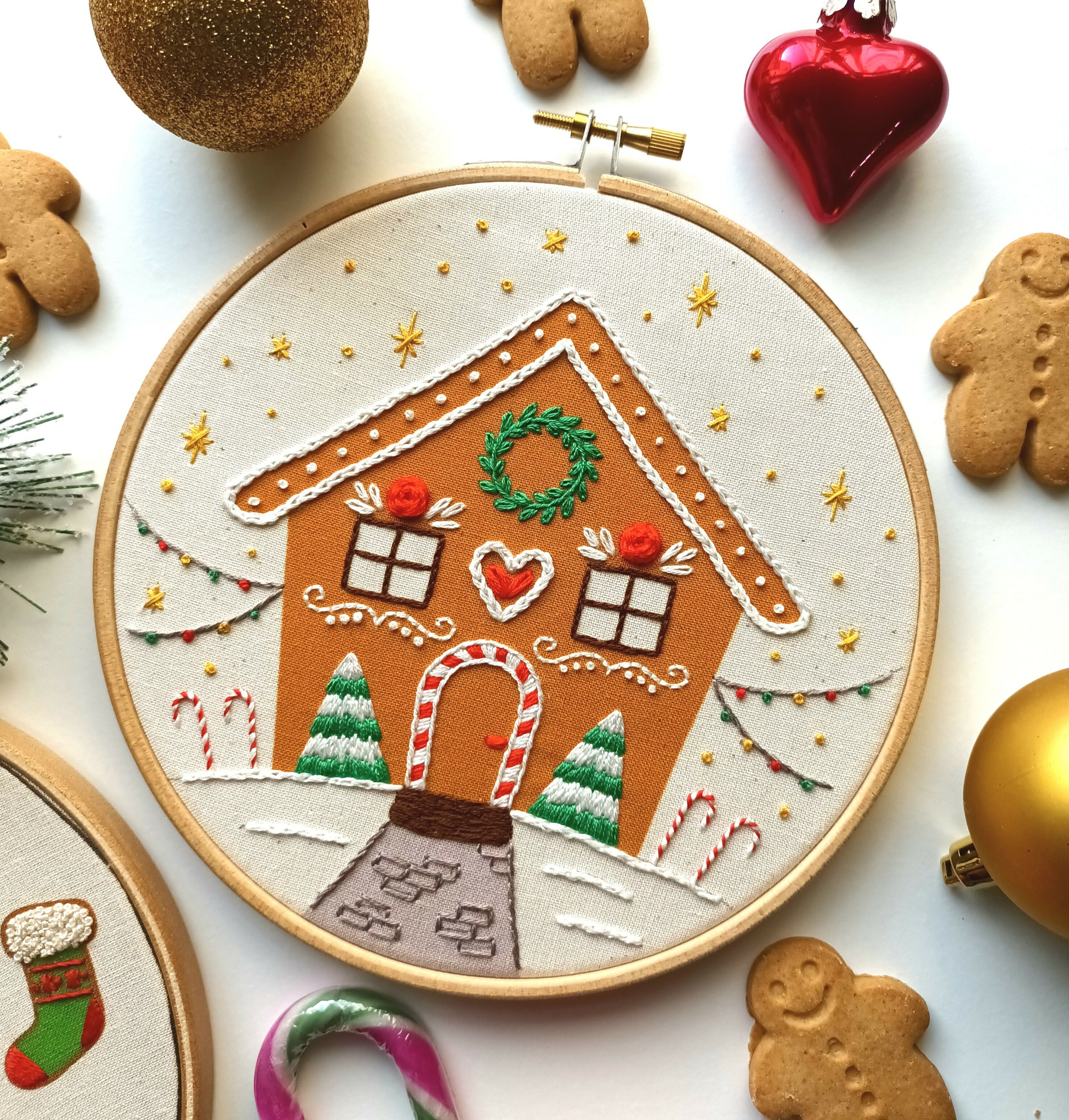 DIY embroidery kit for beginners - Gingerbread house