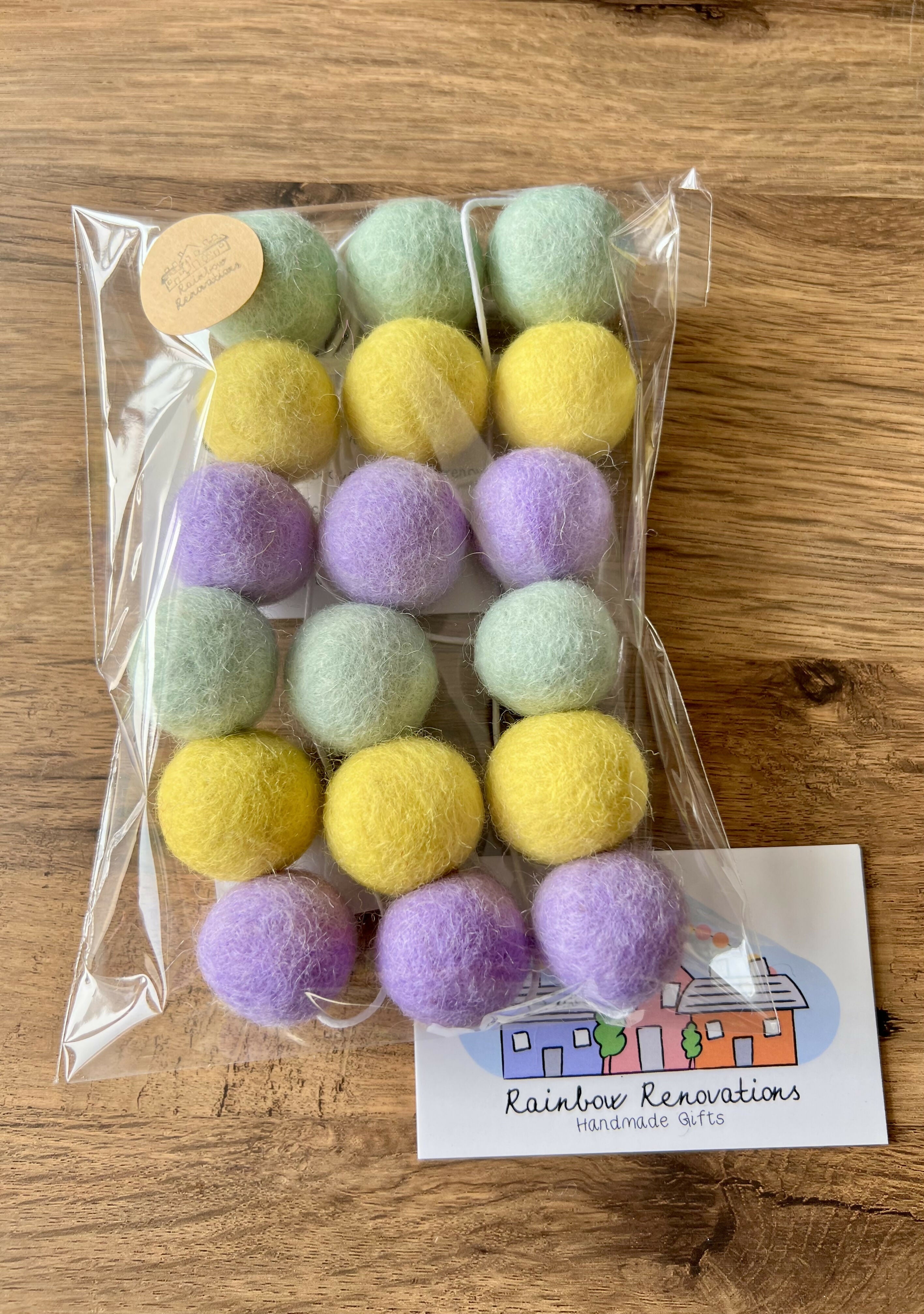 Feltball Garland (18 feltballs)