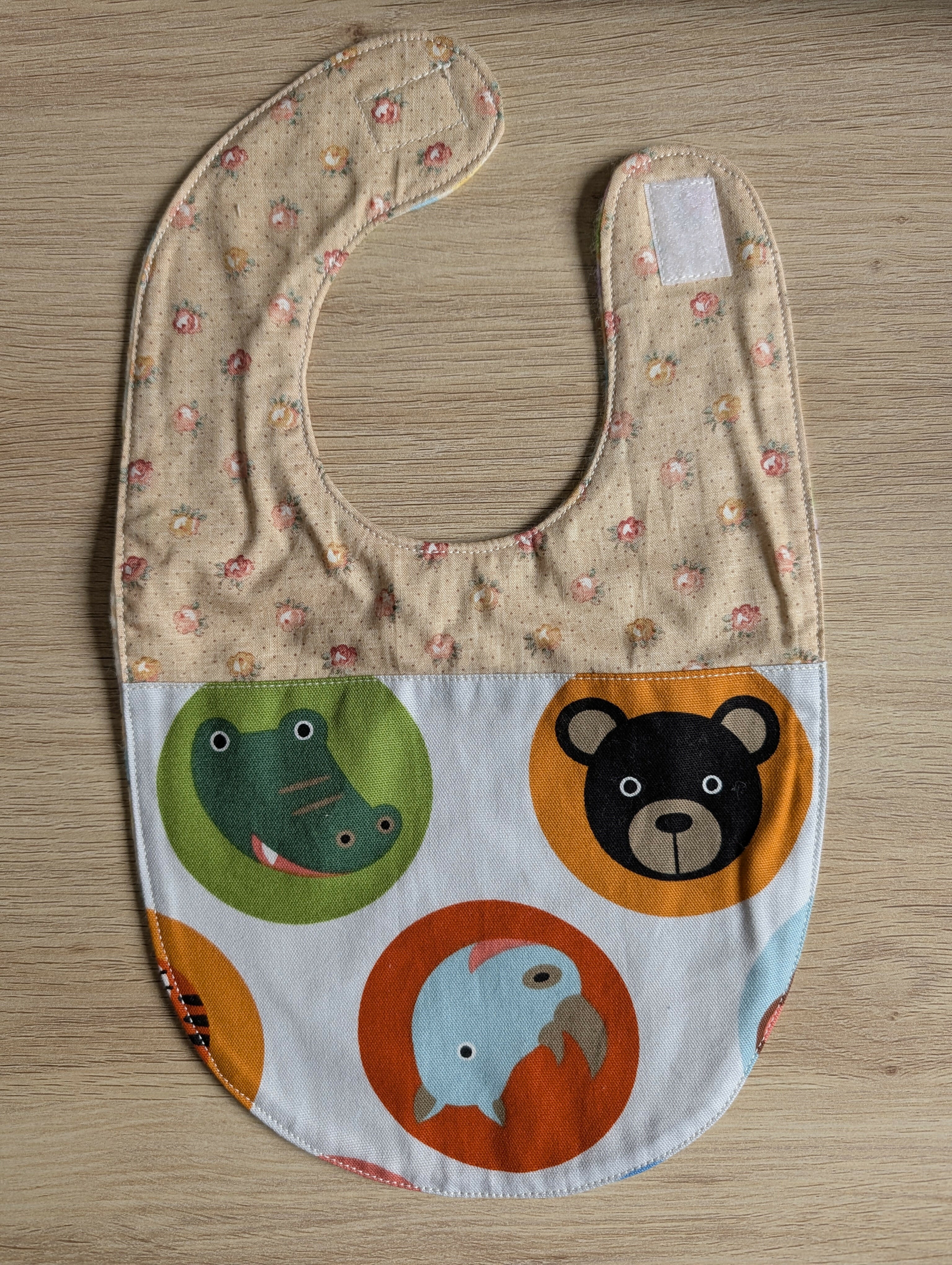 Bib “Zoo Animals”
