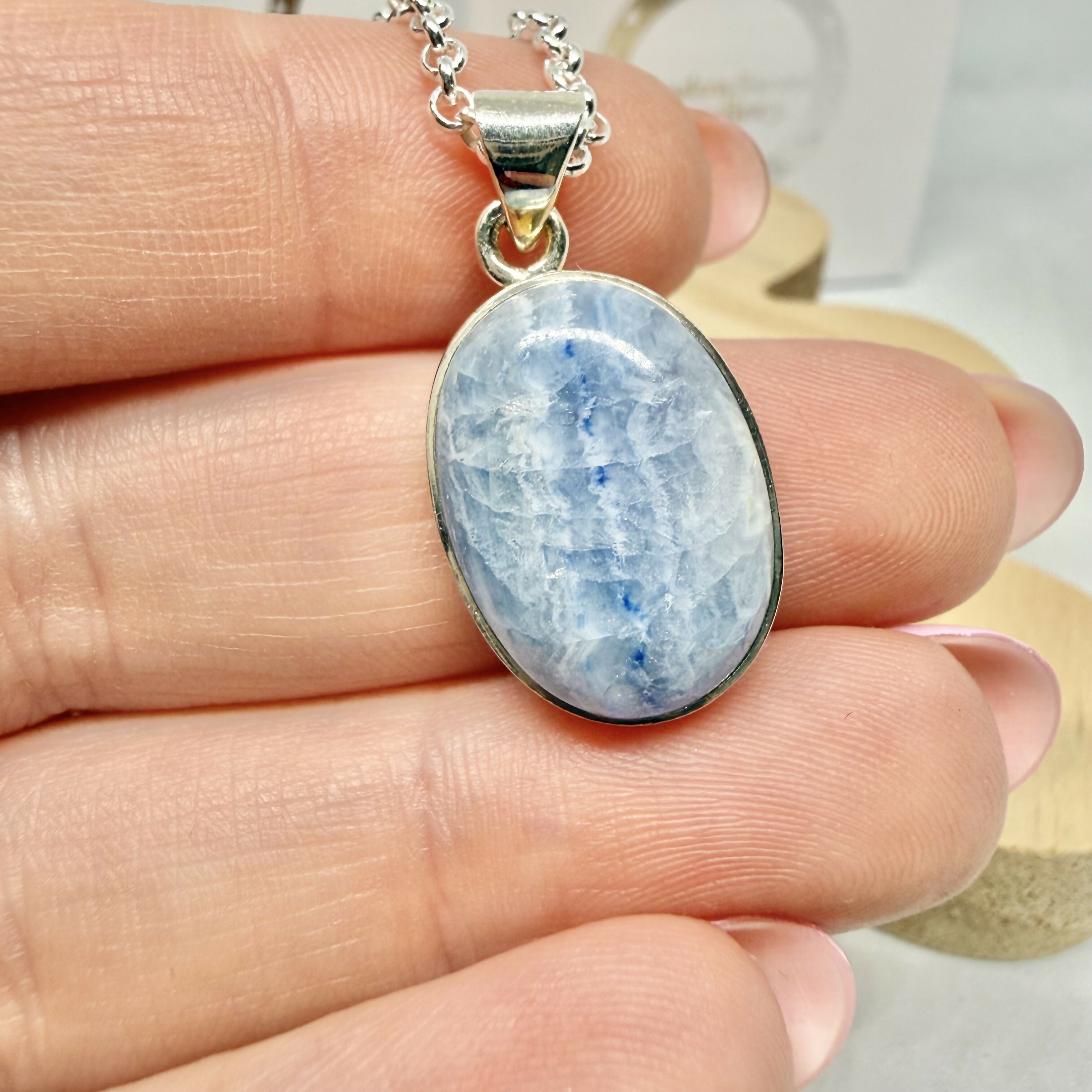 SCHEELITE NECKLACE