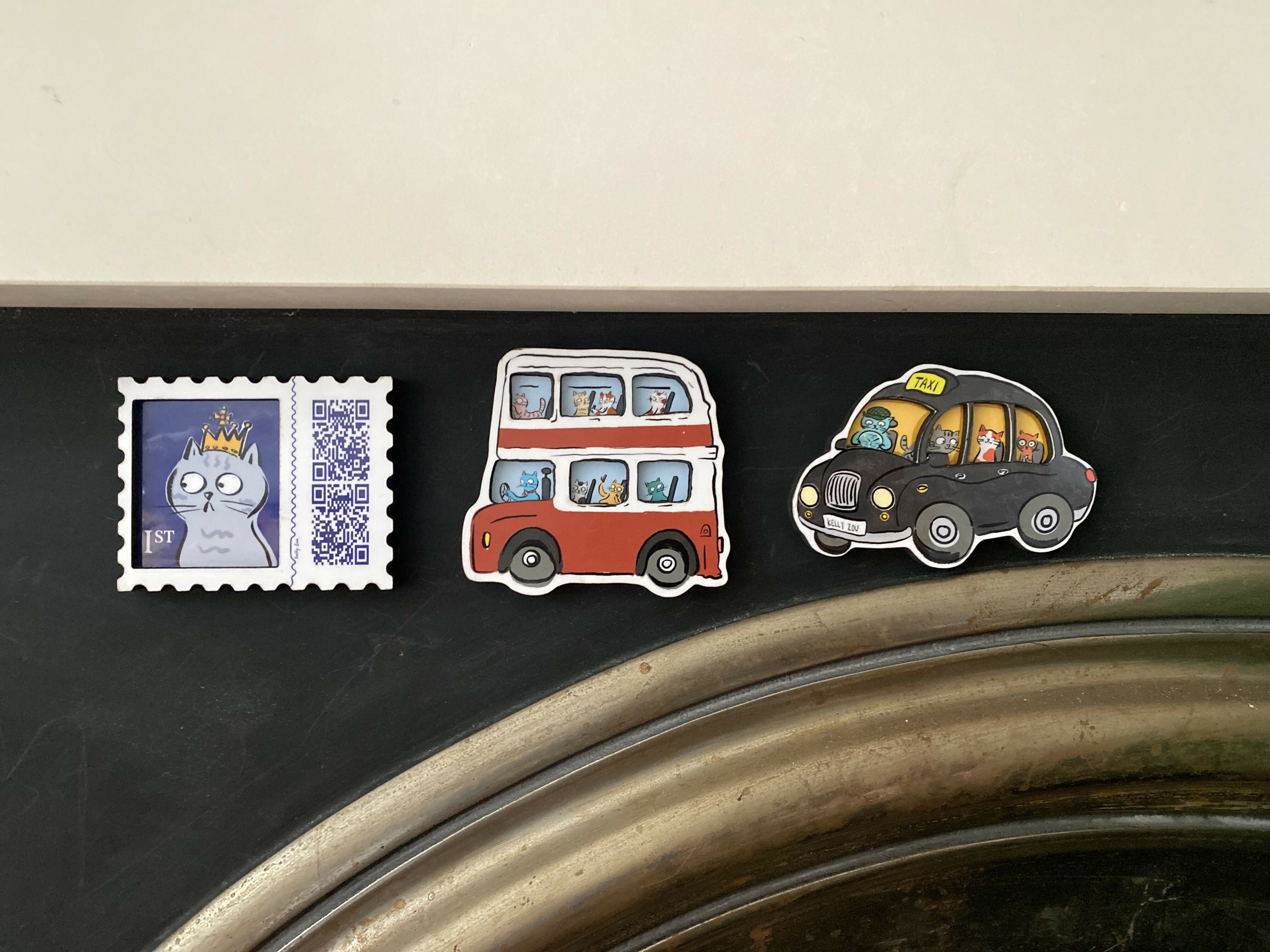 Double Layered Wooden Magnet - Cats in British Taxi