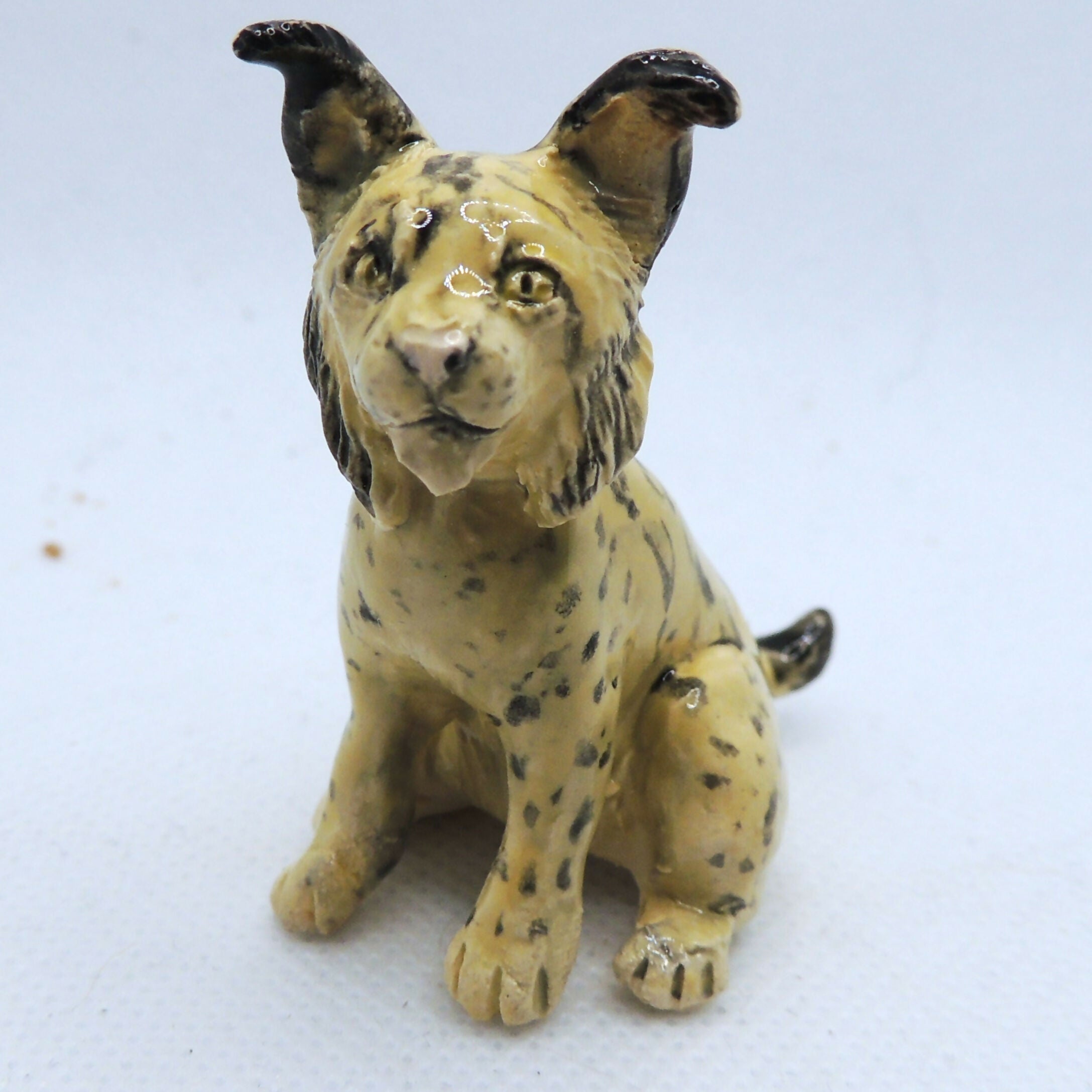 Ceramic lynx sculpture "Lynn"