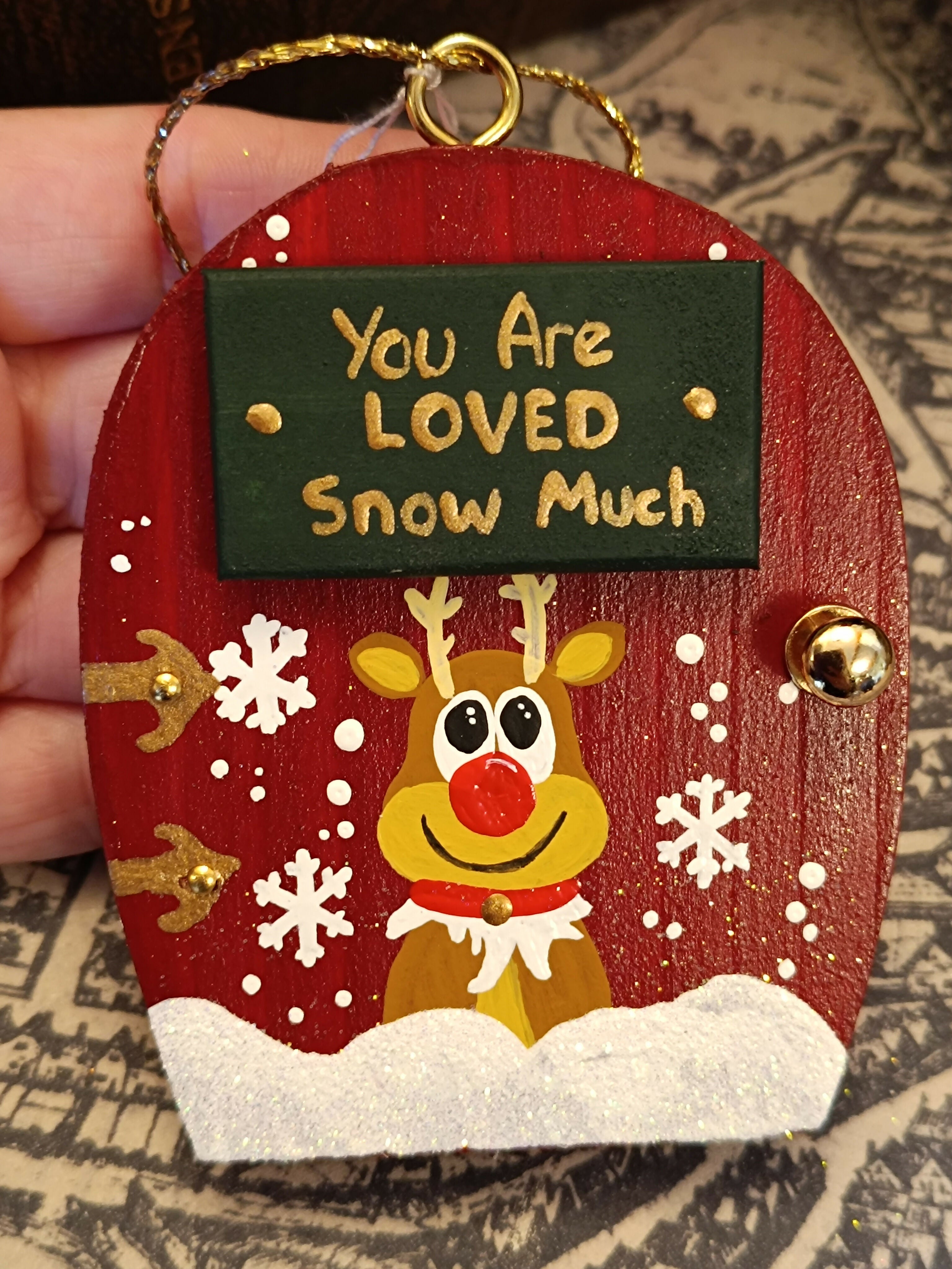 Handmade Wooden Reindeer Door Ornament – "You Are Loved Snow Much" Cute Christmas Tree Decoration & Festive Keepsake Gift