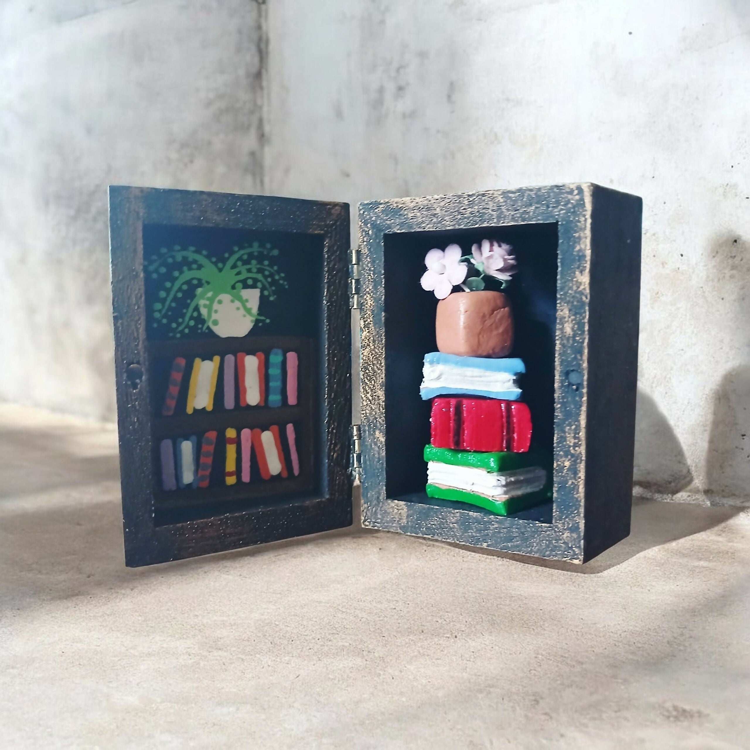 Mini Rectangle Bookcase Diorama Box