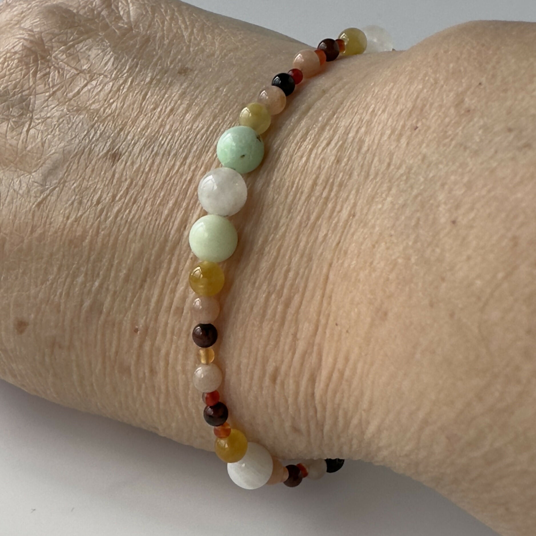 HEALING CRYSTAL & STERLING SILVER SACRAL CHAKRA BRACELET WITH AROMATHERAPY BEADS