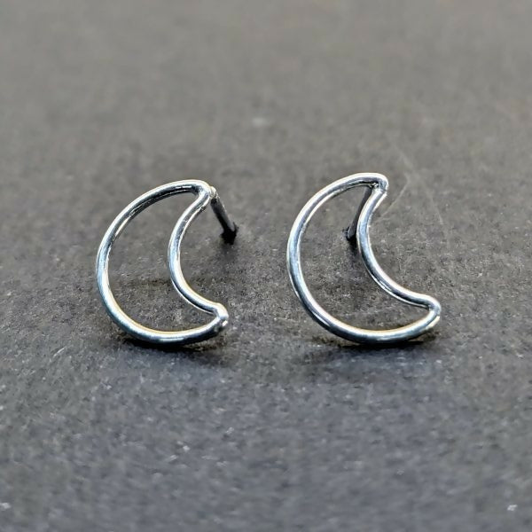‘Luna’ Sterling Silver Open Moon Stud Earring