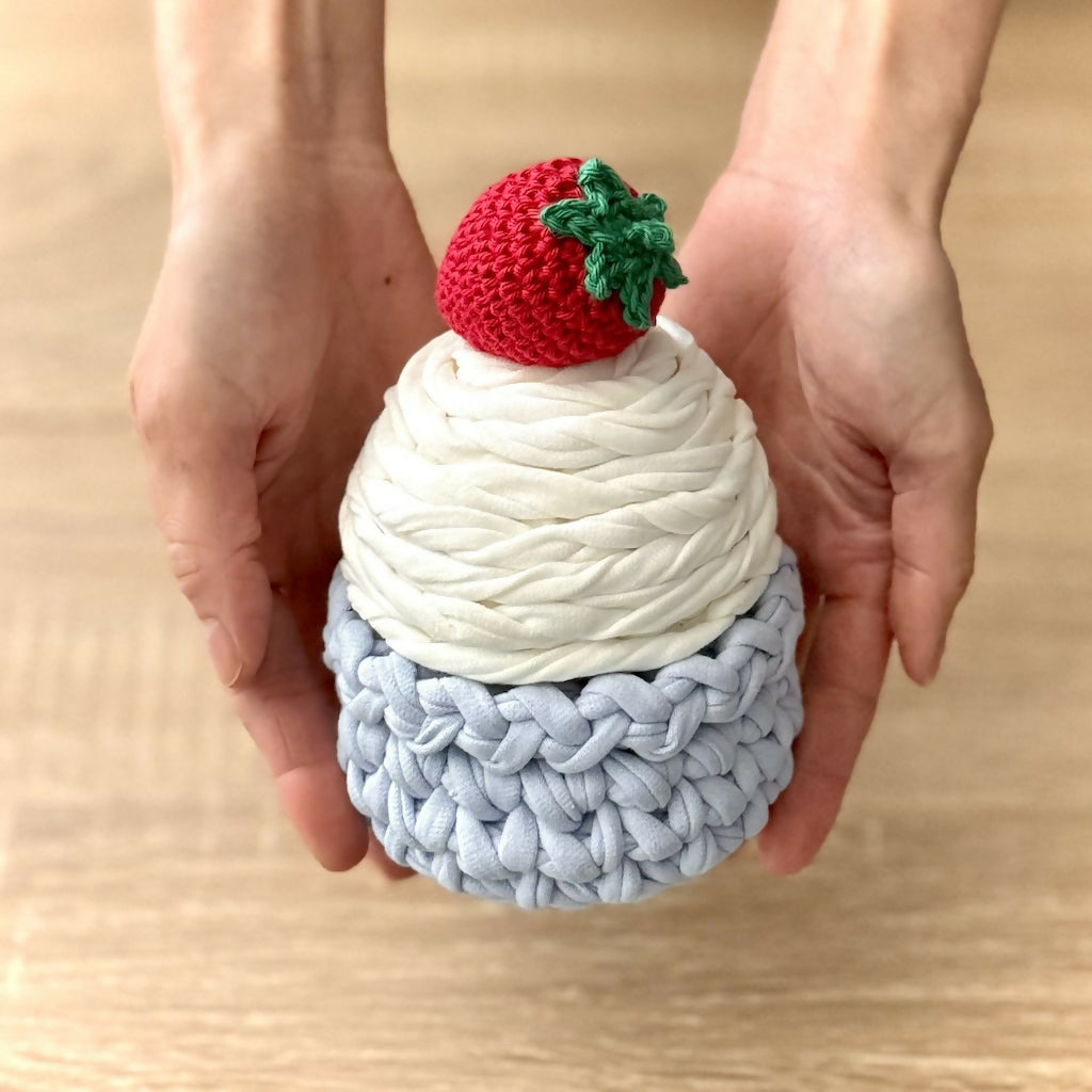 Crochet Cupcake Basket