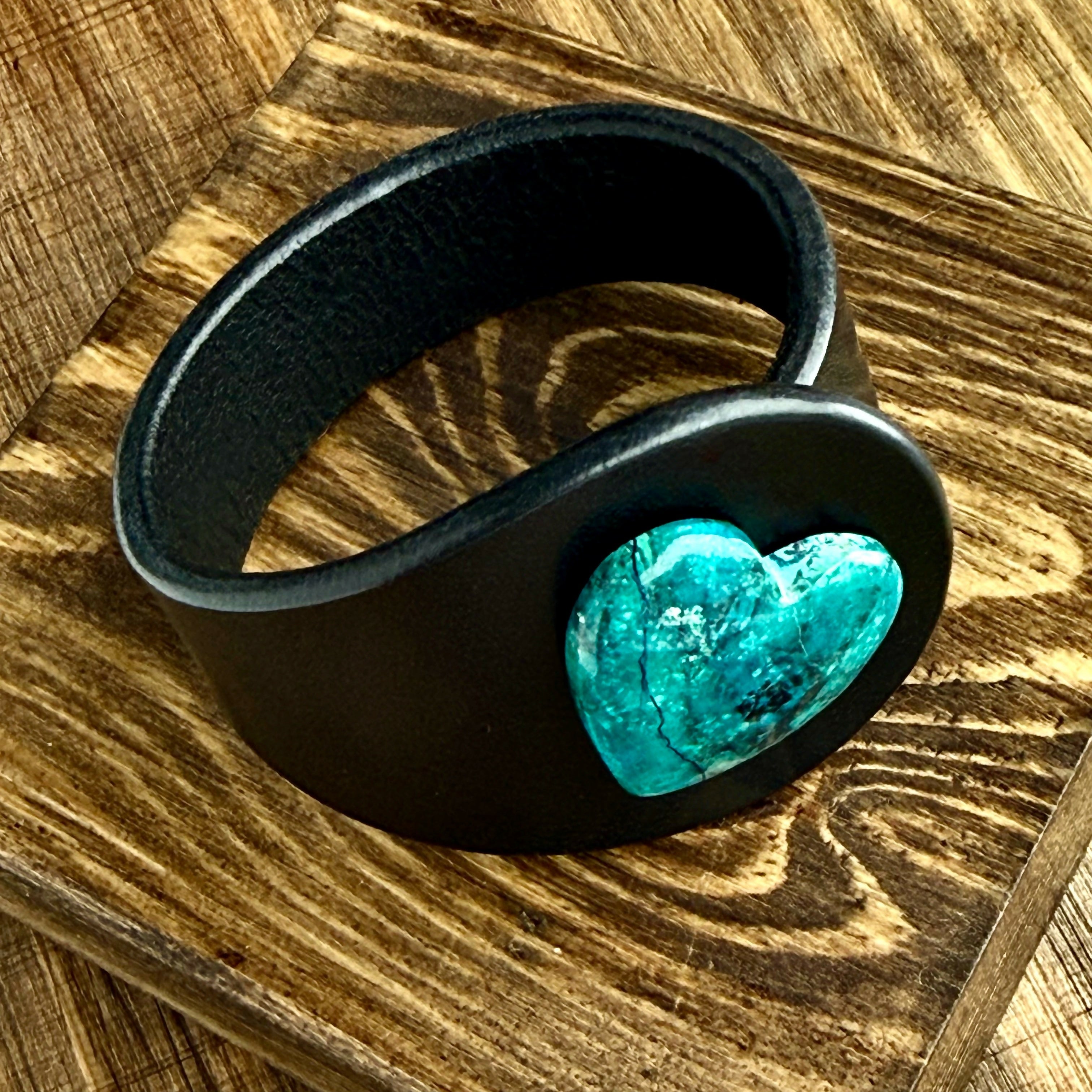 Handcrafted Natural Leather & Heart-Shaped Chrysocolla Gemstone Bracelet - Size S or M