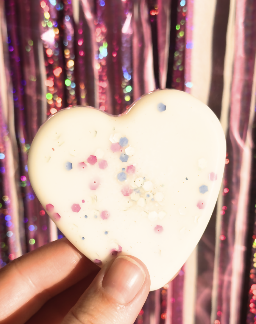 Who's That Wonderful Girl? - Parma Violets fragranced Snappy Heart Wax Melt