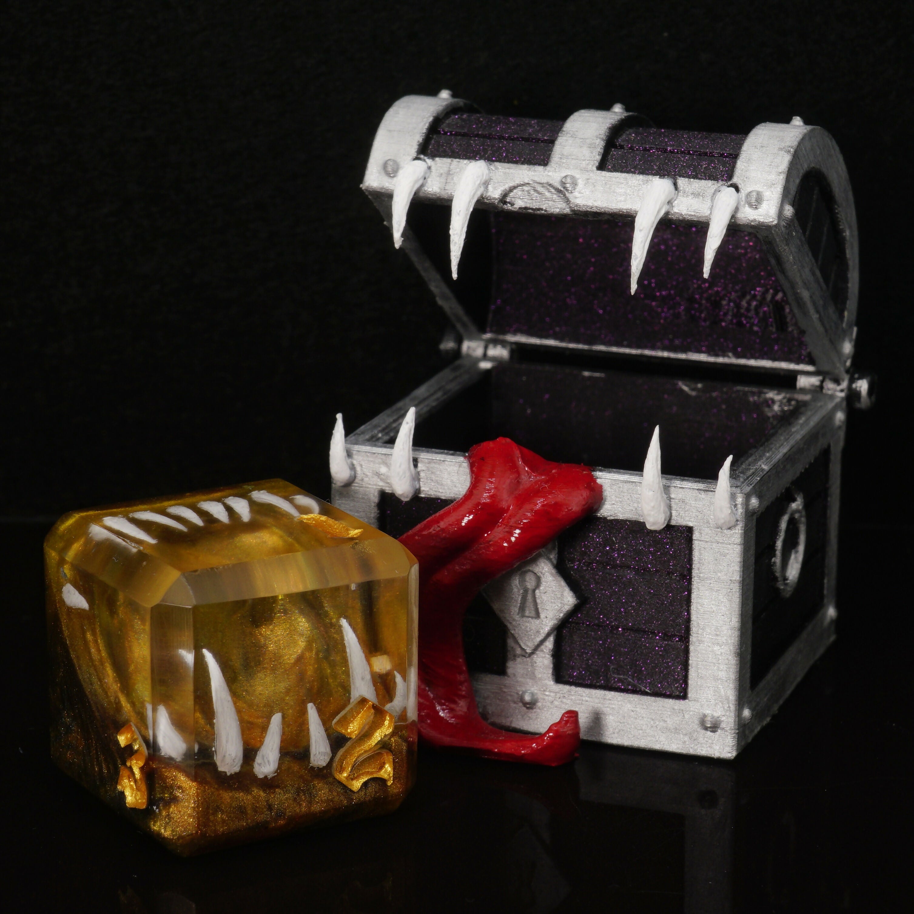 Mystery Mimic Dice + Box