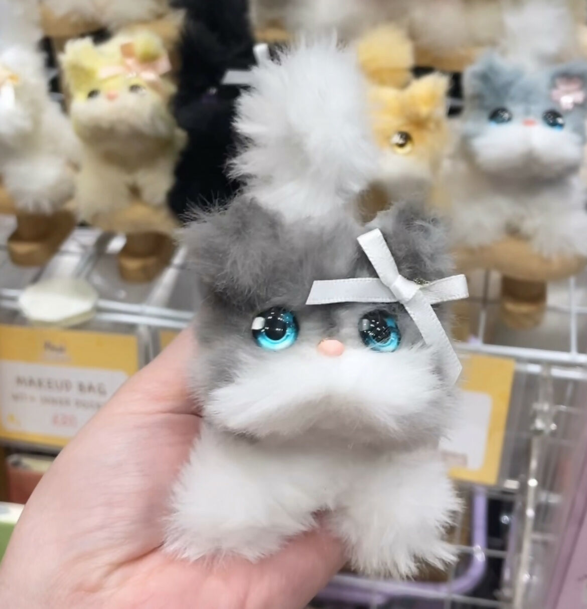 Twisting Cat Decoration