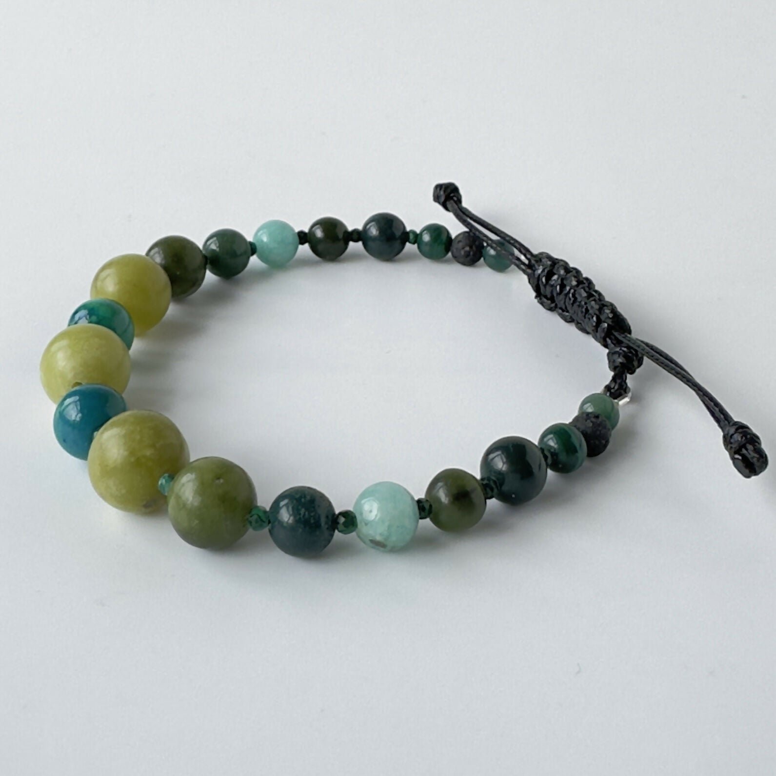 UNISEX HEALING CRYSTAL HEART CHAKRA BRACELET WITH AROMATHERAPY BEADS