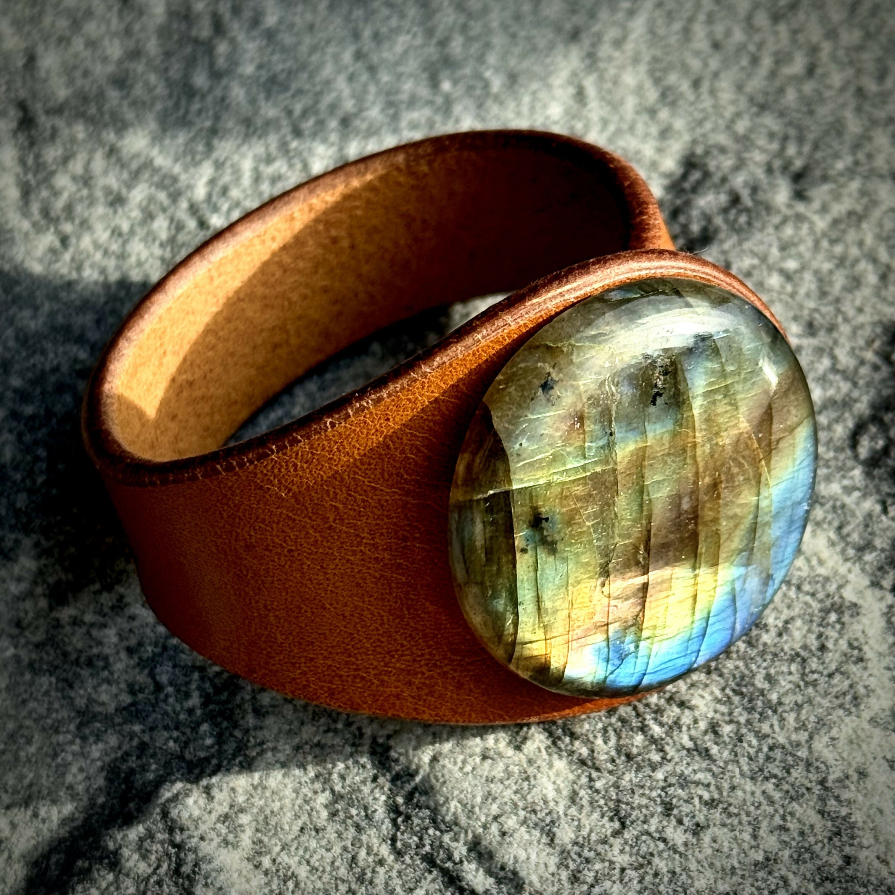 Handcrafted Natural Leather & Labradorite Gemstone Bracelet - Size S or M