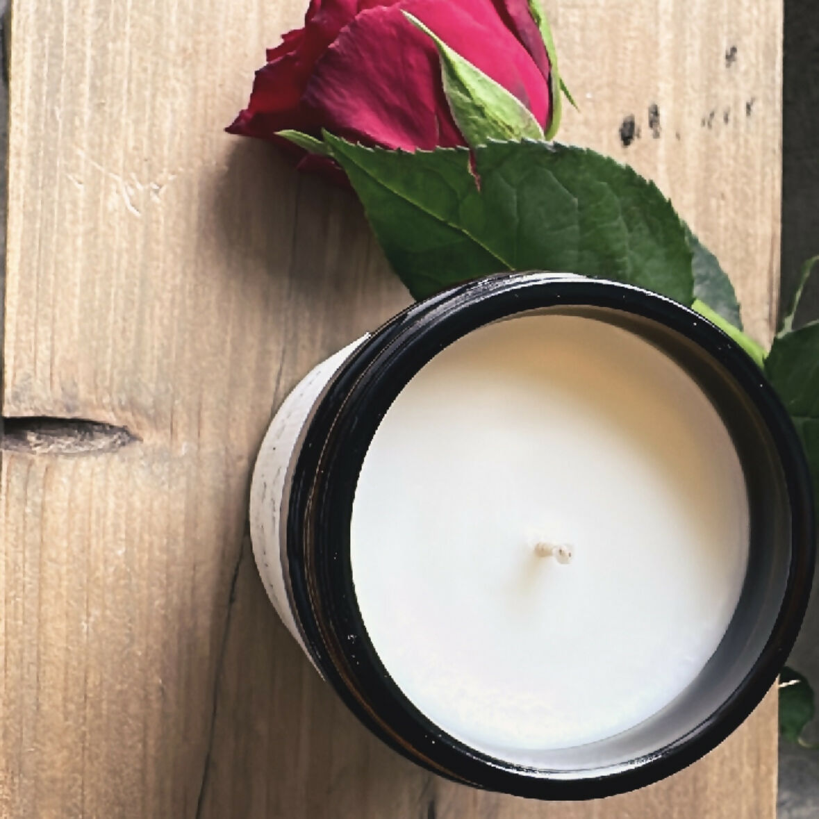ROSE & OUD SOY WAX CANDLE 180ML