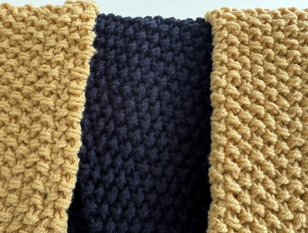 EXTRA LARGE, STRIPY, UNISEX, COSY 2-COLOUR SCARF (NAVY & BUTTERCREAM)