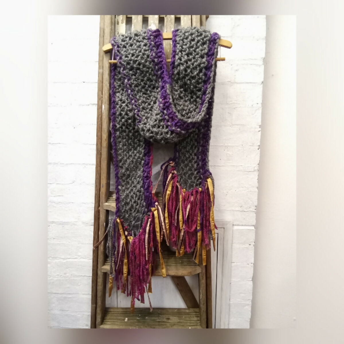 LILAH CHUNKY HANDKNITTED SCARF WITH TASSELS