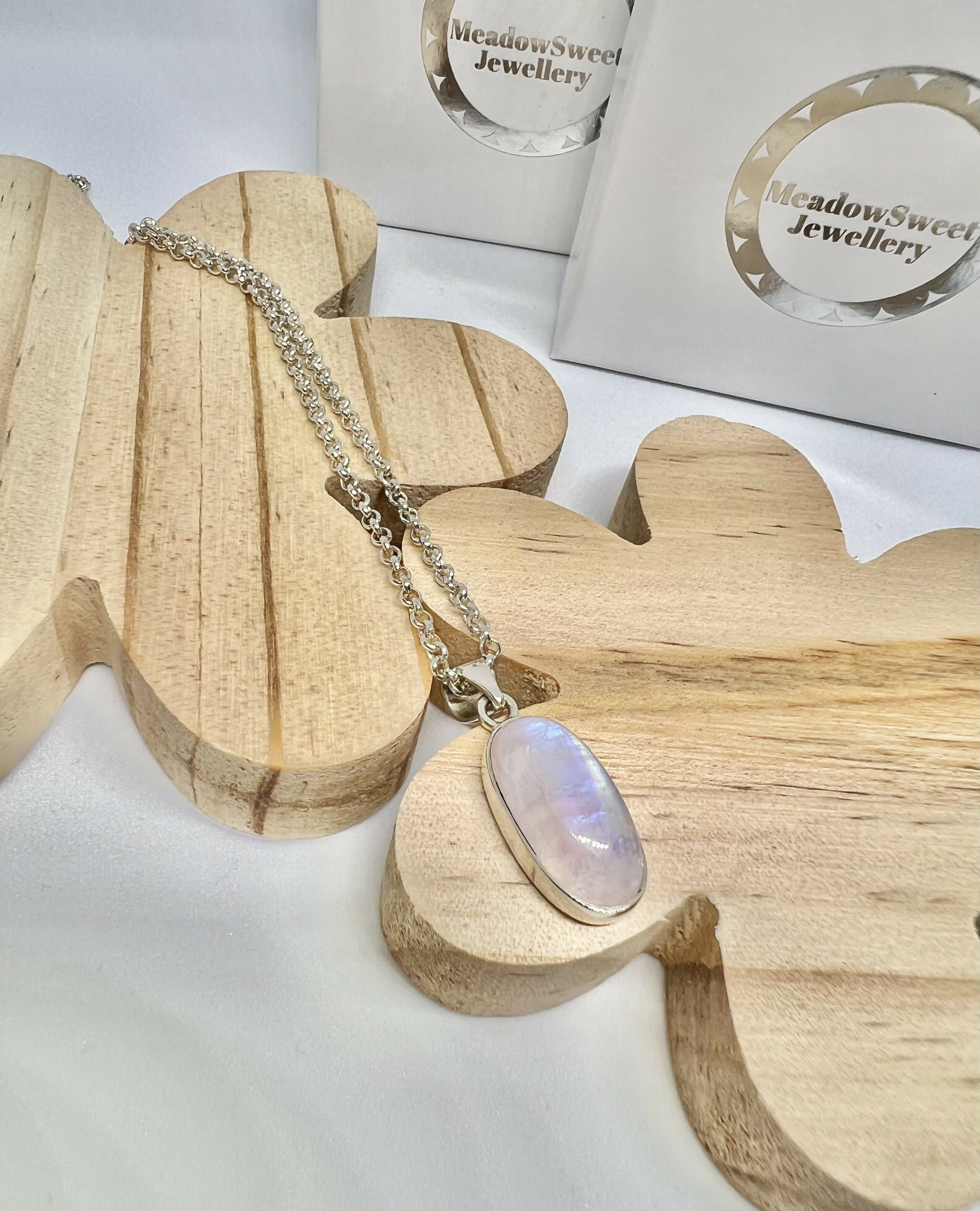 Pink moonstone oval necklace