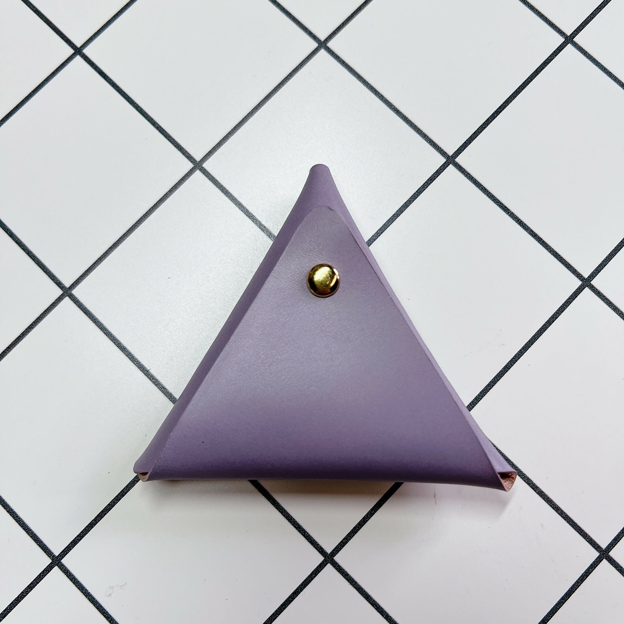 Fold Edge Triangle Leather Coin Case
