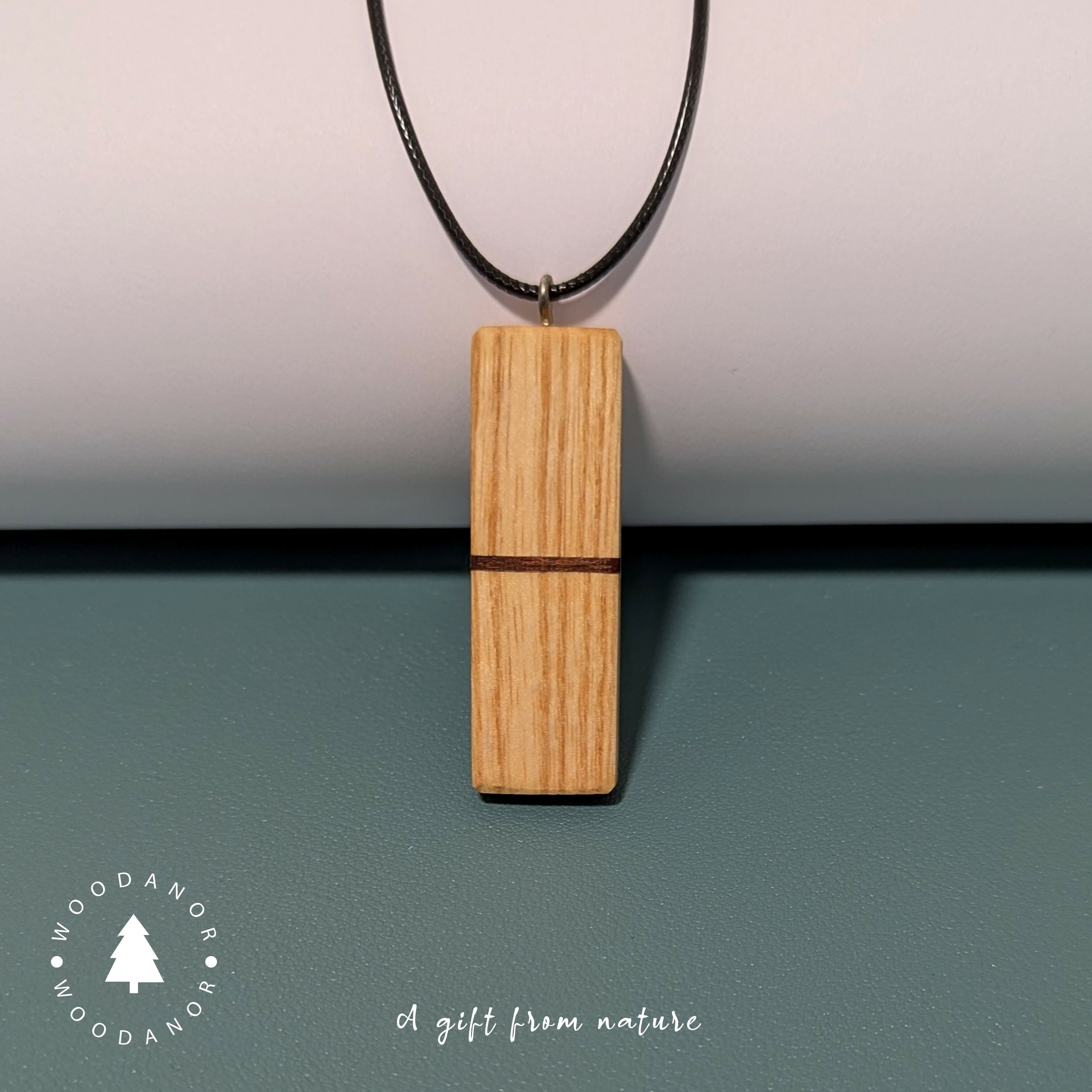 Horizon Line – Light Wood Pendant
