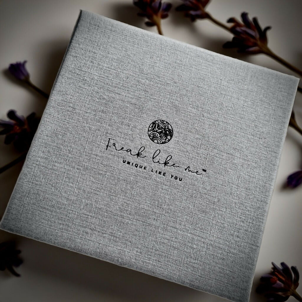 Handcrafted Natural Leather & Heart-Shaped Ice Dahlia Turquoise Gemstone Bracelet - Size S or M