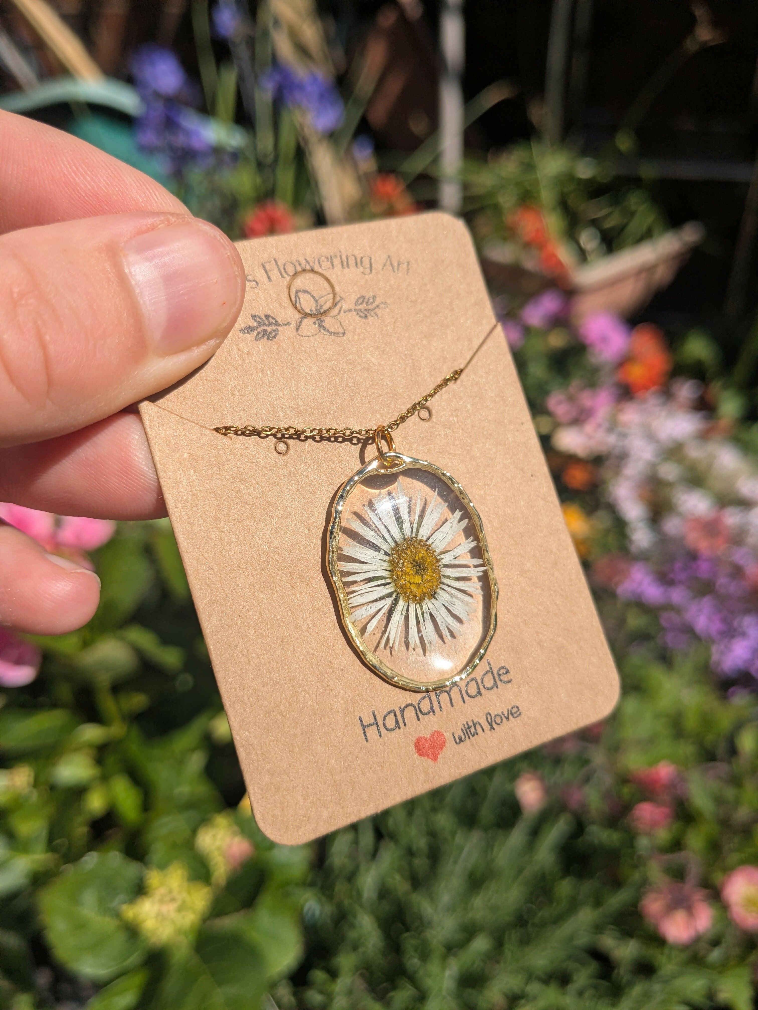 DAISY OVAL GOLD NECKLACE