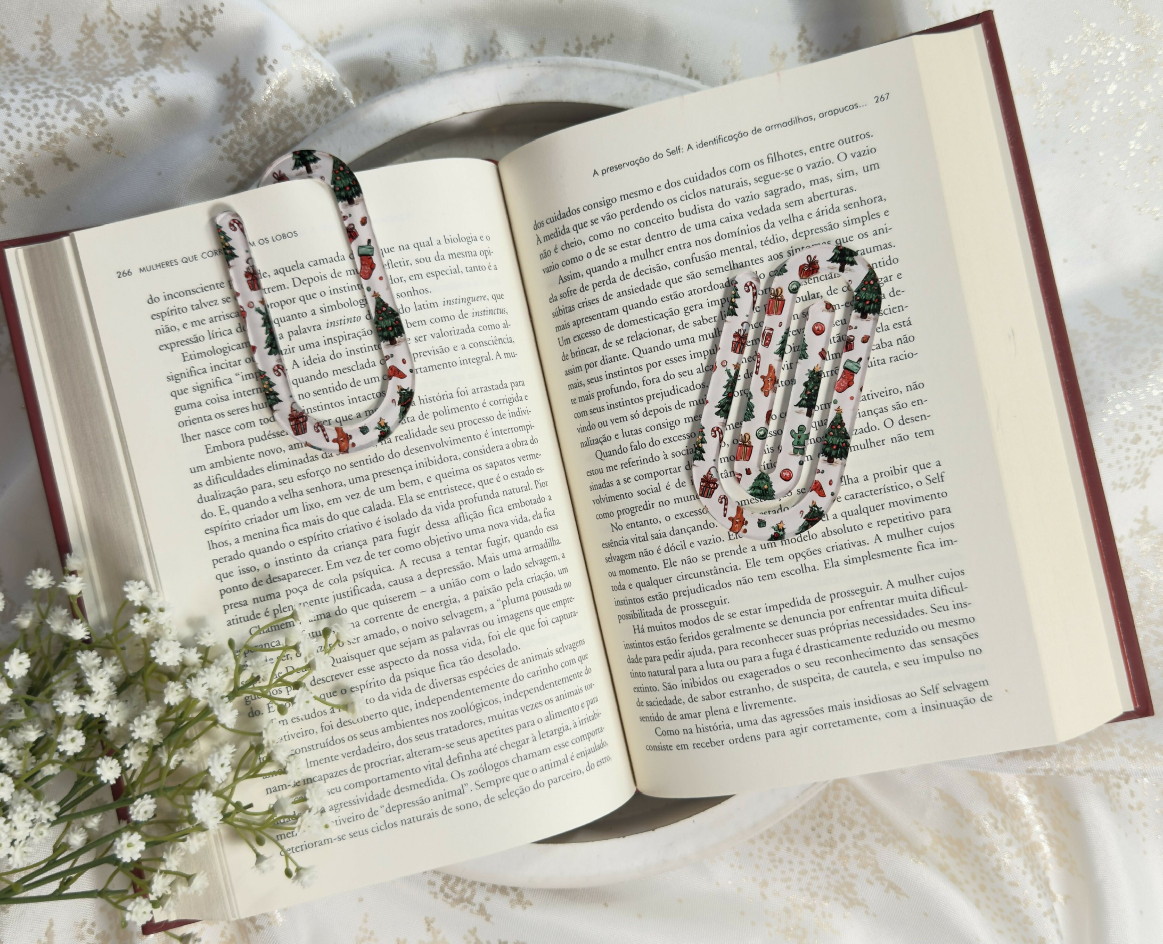 Jumbo Paperclip Bookmark Christmas Magic