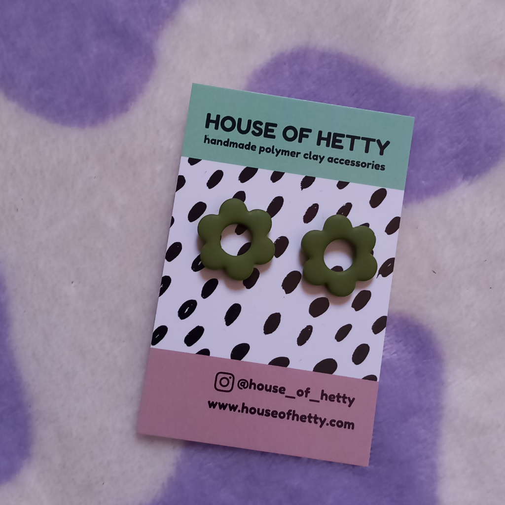 Polymer Clay Daisy Stud Earrings