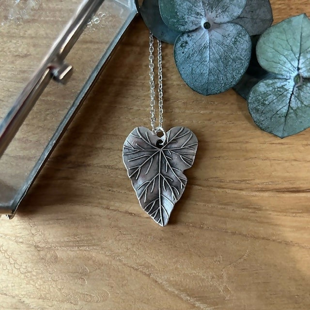 Antique Silver Plated Ivy Leaf Charm Necklace