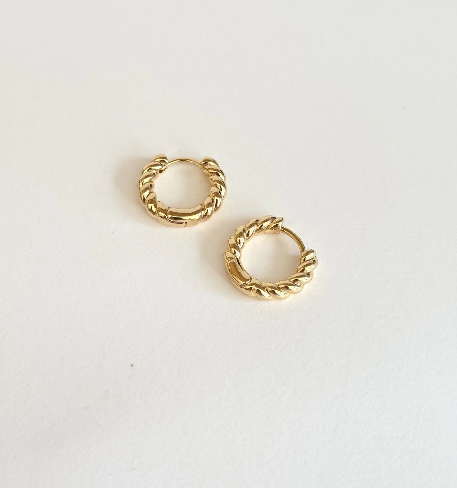 Fira Mini / Twist 18k Gold Plated Hoop Earrings