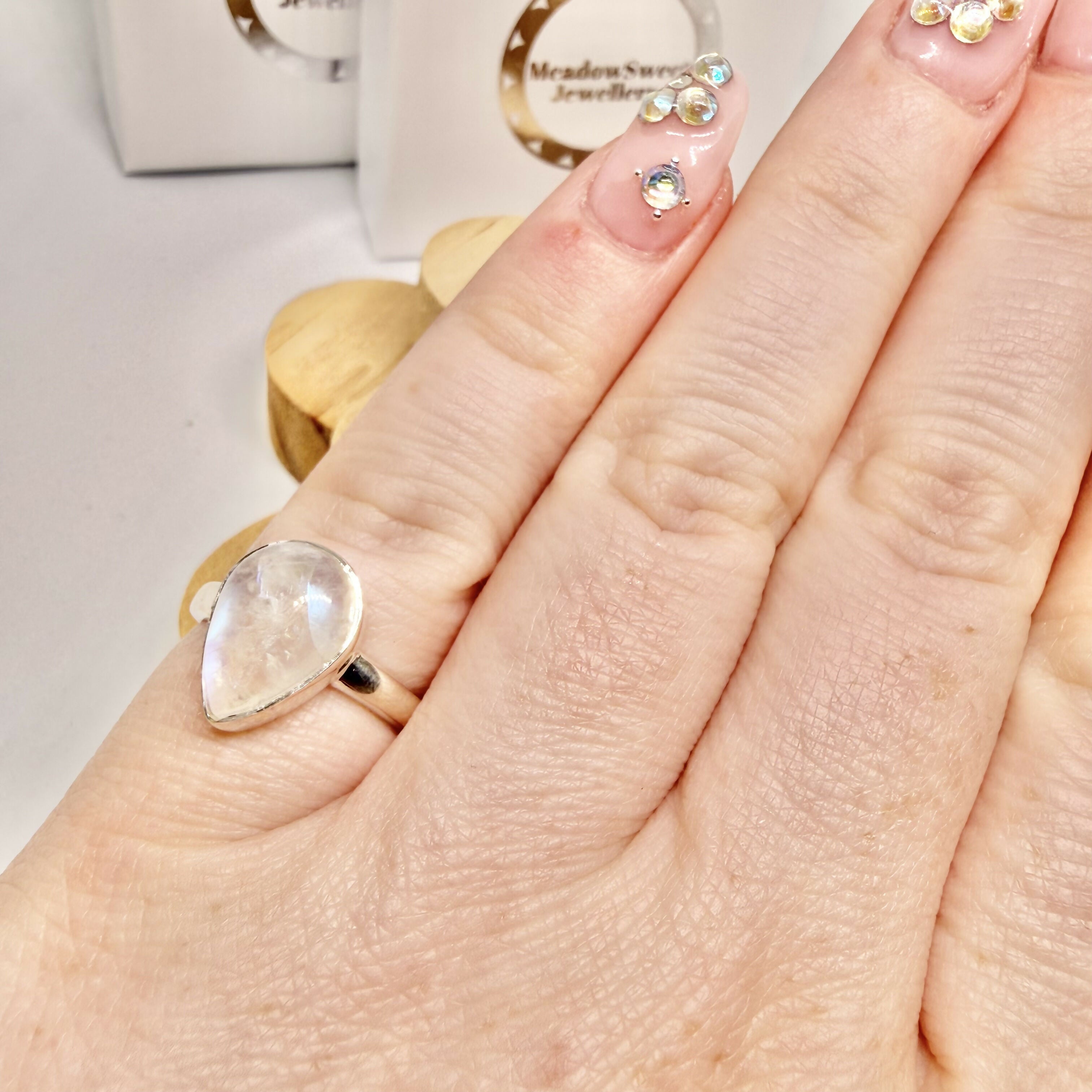 WHITE MOONSTONE TEARDROP RING SIZE M 1/2