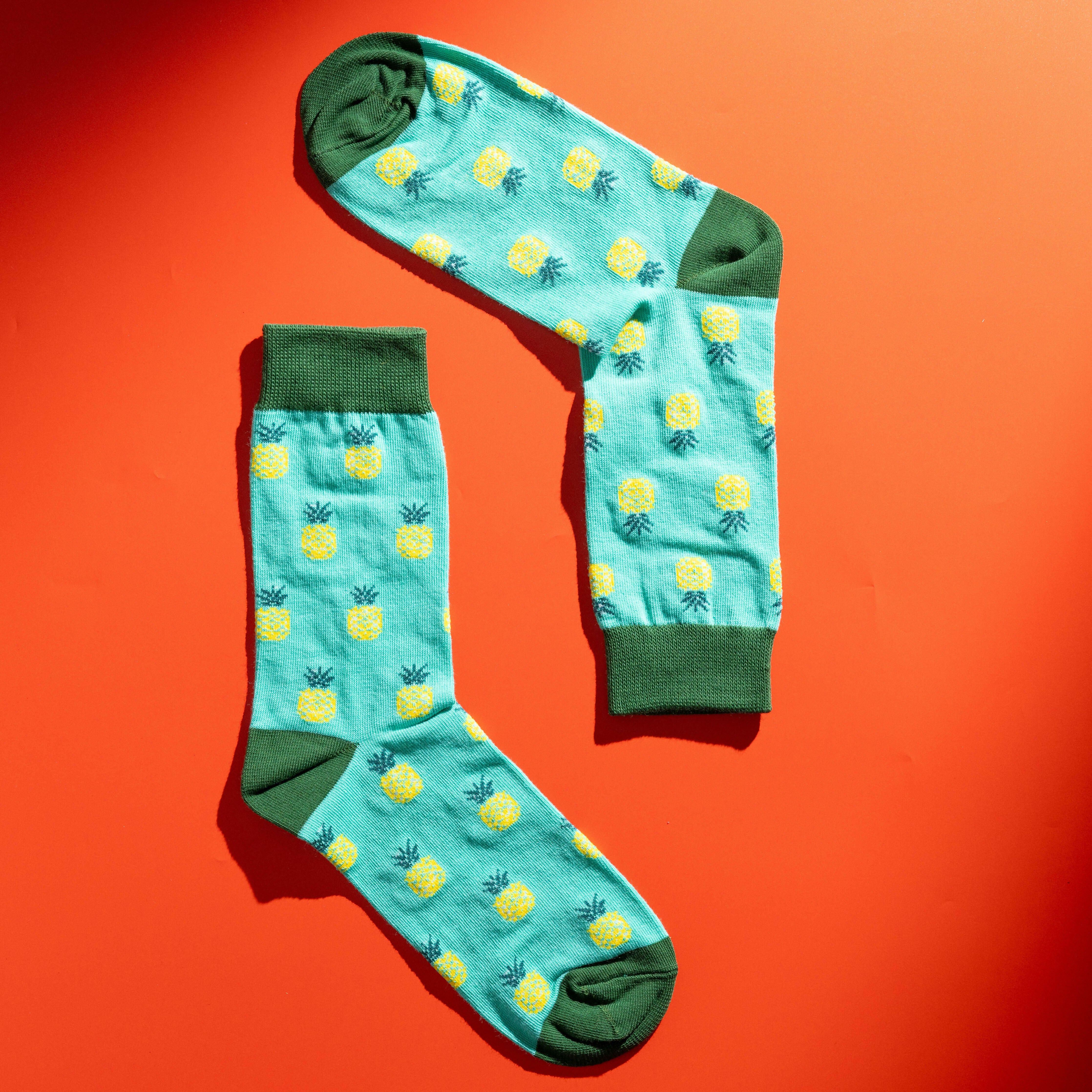 Persona Yellow Pineapple Pattern Egyptian Cotton Men's Socks | UK 6.5 - 11