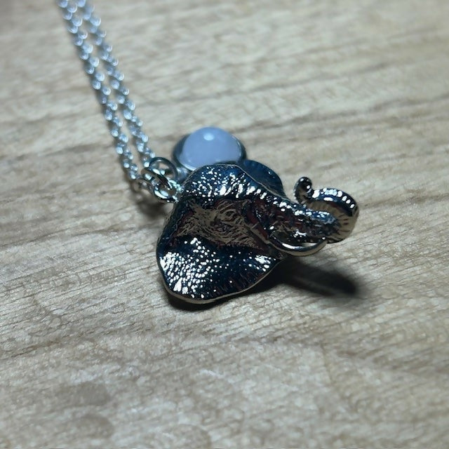 Lovely Elephant & White Quartz Pendant Necklace