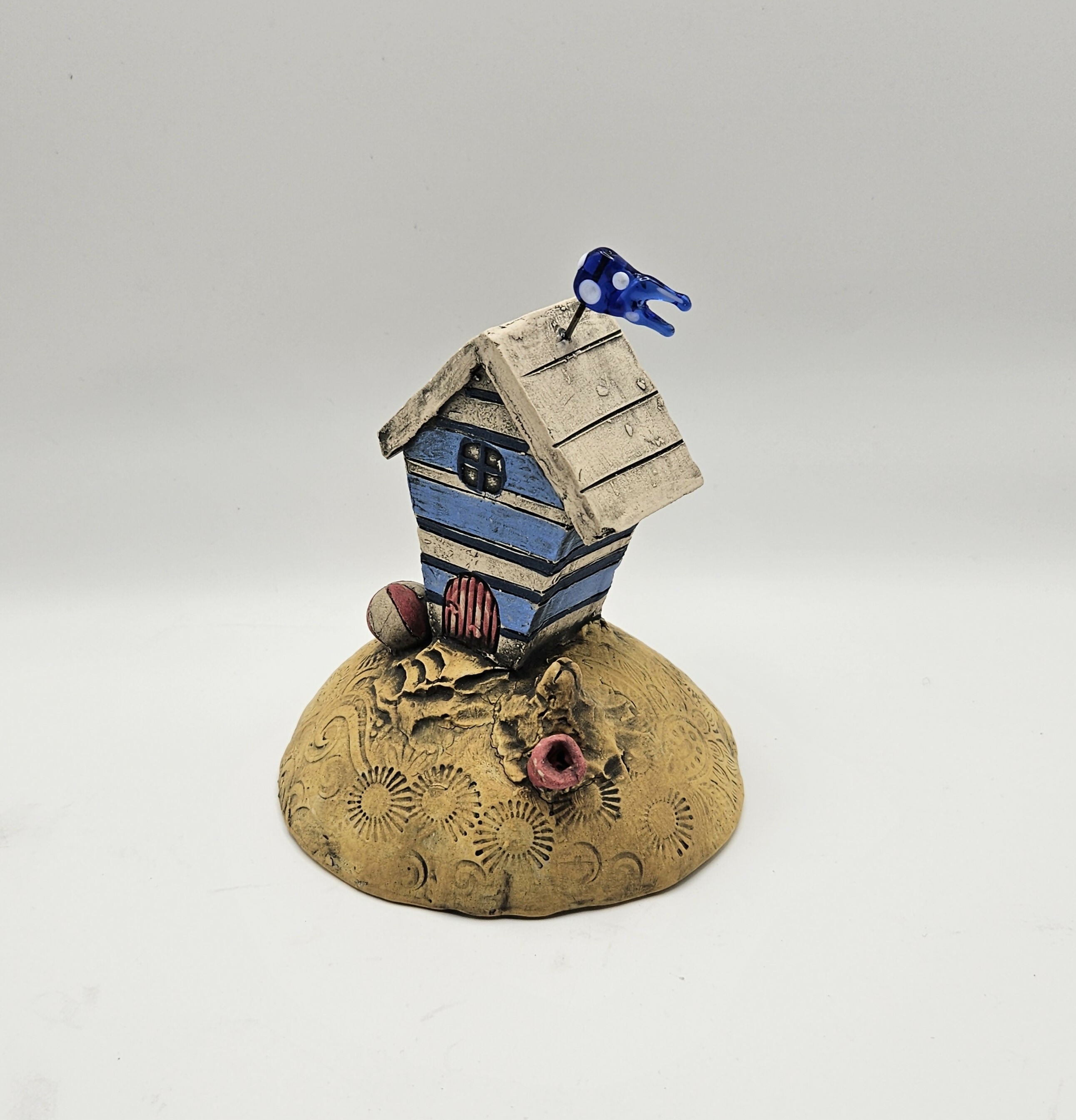 FUN CERAMIC BEACH HUT