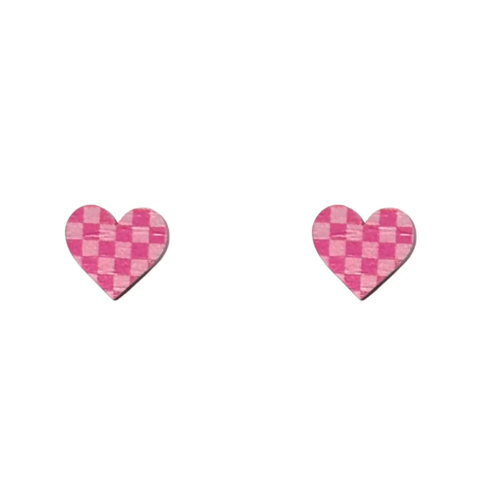 Midipinkcheckerboardheartstuds