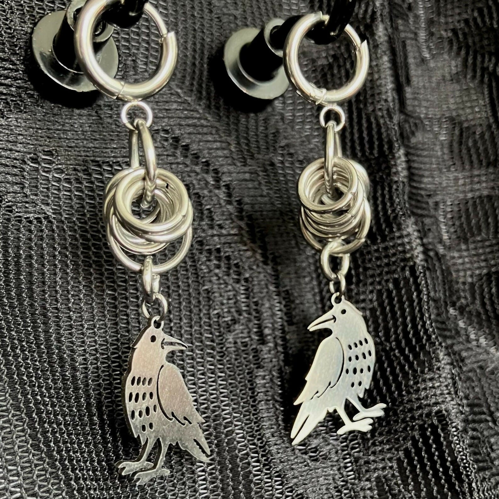 CHAINMAIL CROW EARRINGS - STAINLESS STEEL