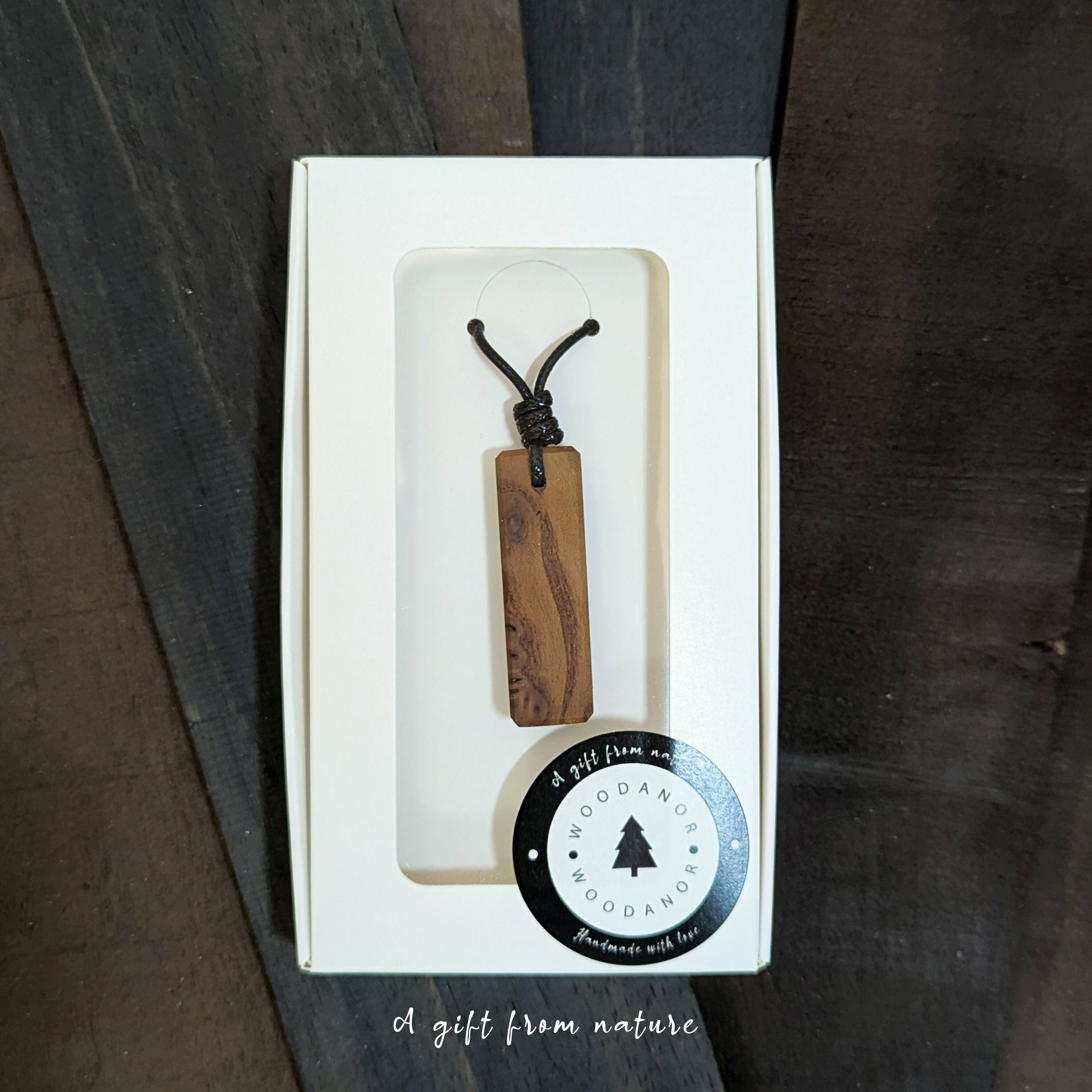 Natural Grain Wood Pendant