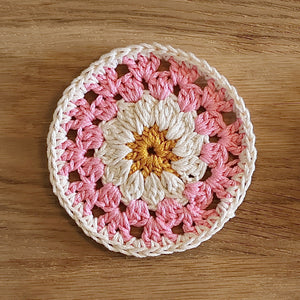 Crochet_Daisy_Coaster_Pink