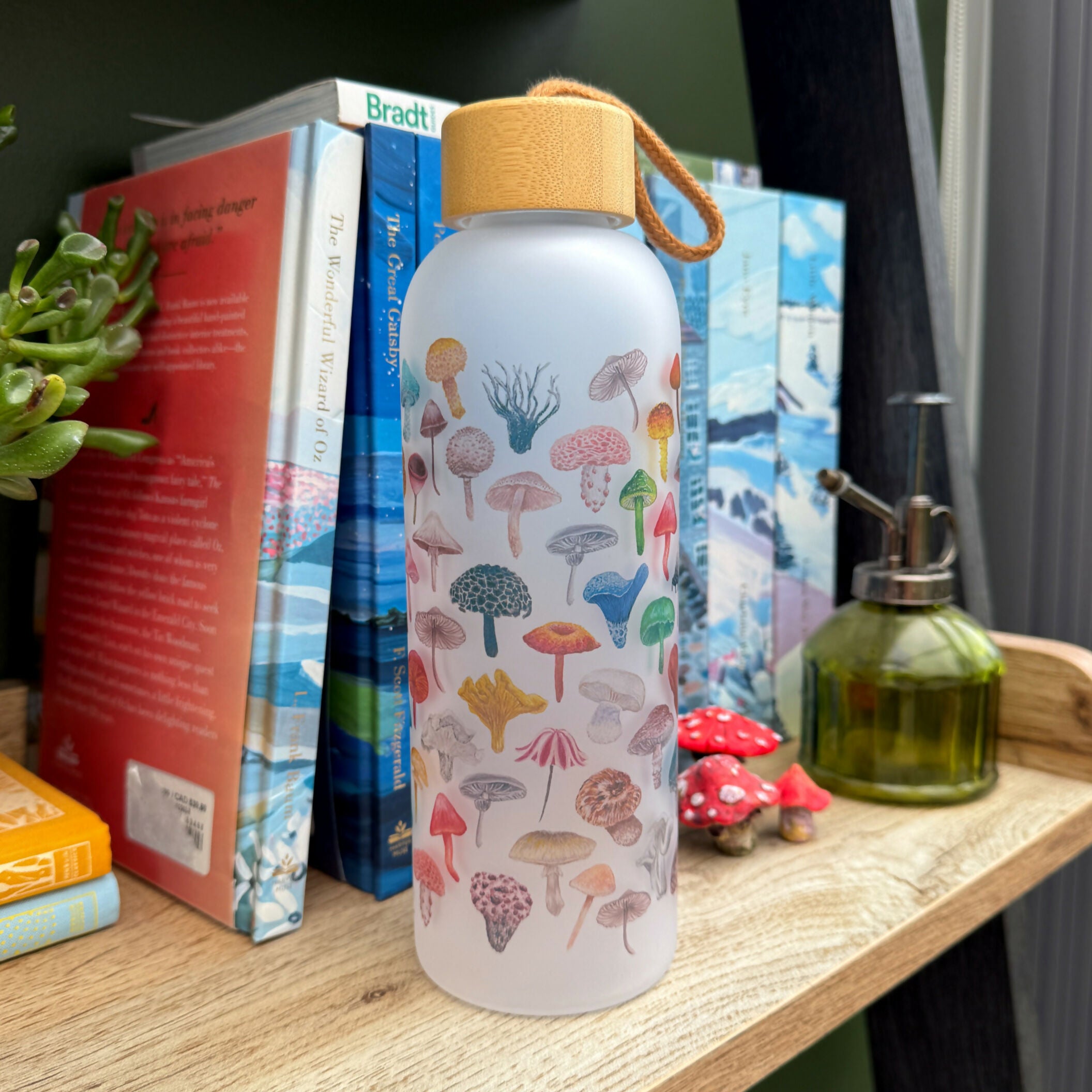 Mushroom - 25oz Glass Water Bottle with Bamboo Lid