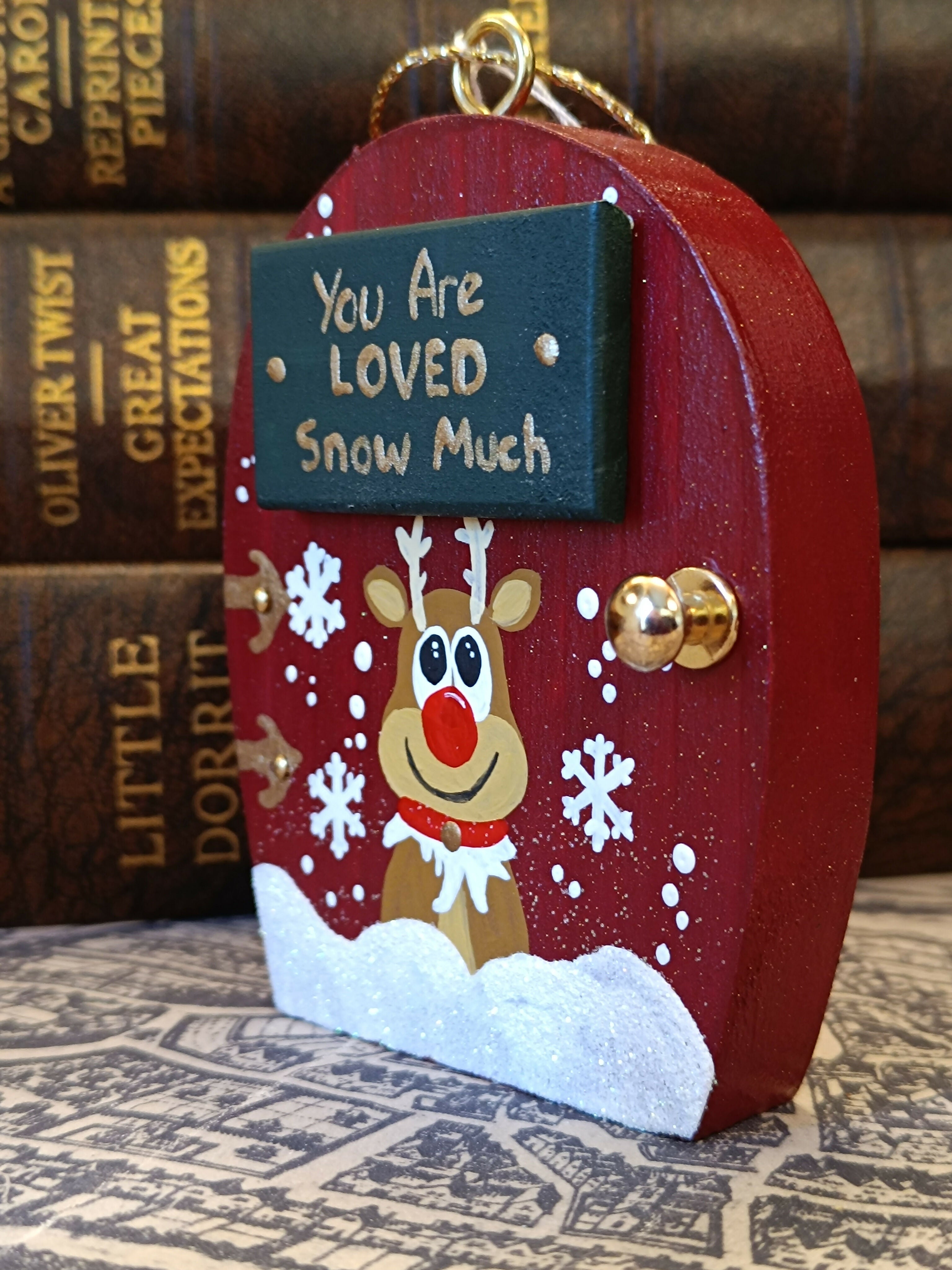 Handmade Wooden Reindeer Door Ornament – "You Are Loved Snow Much" Cute Christmas Tree Decoration & Festive Keepsake Gift