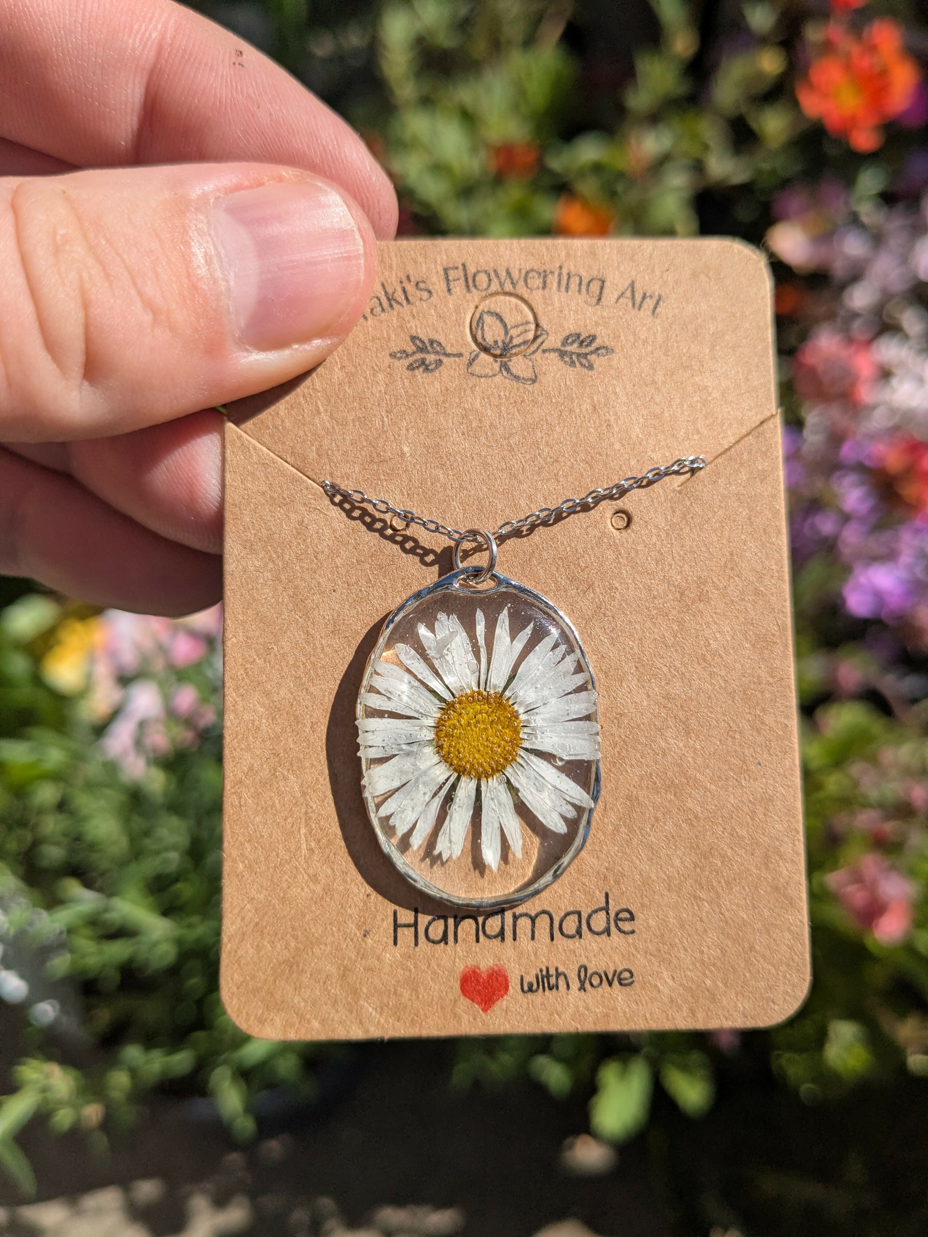 DAISY OVAL SILVER NECKLACE