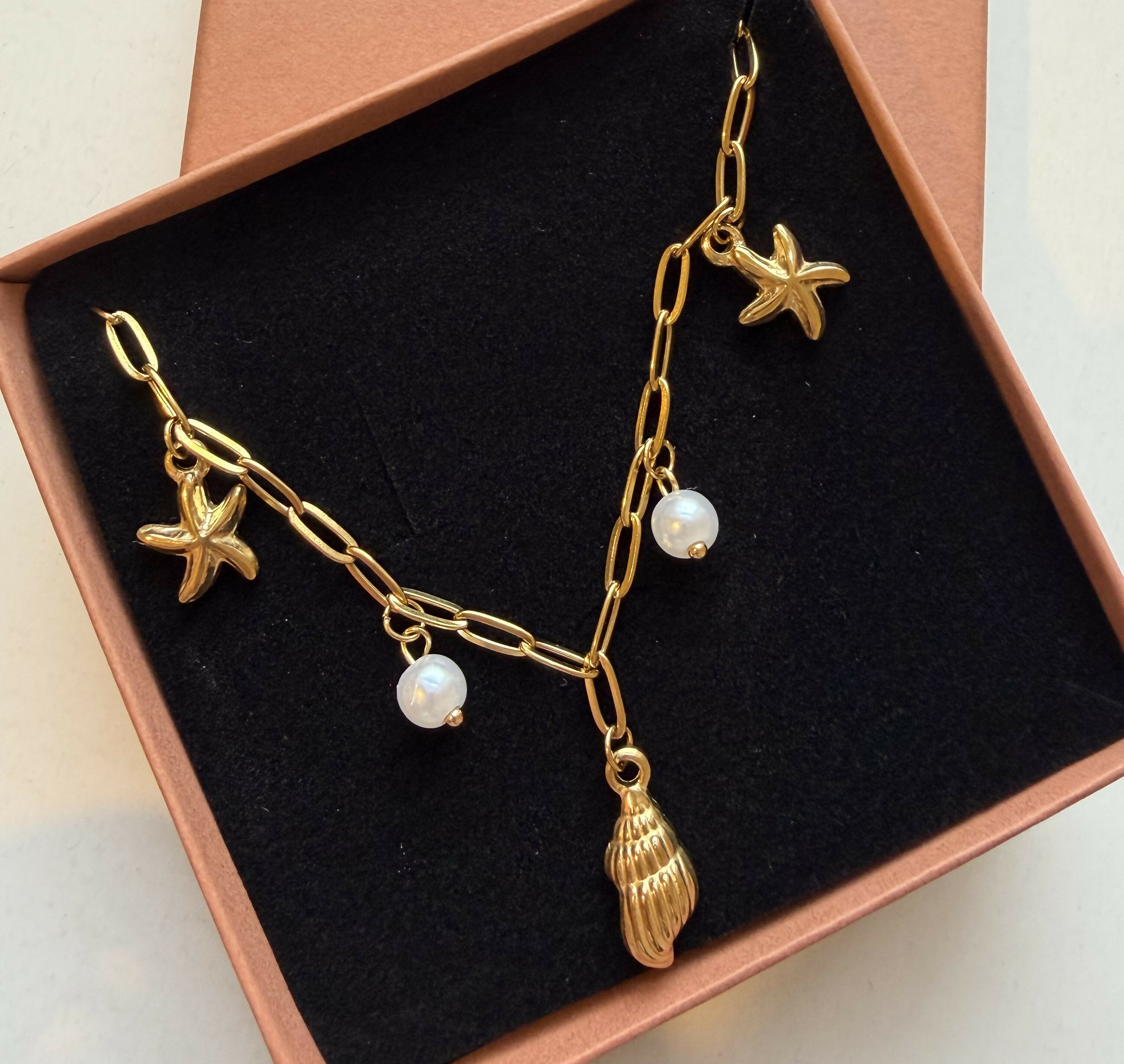Seashell & Pearl Charm Necklace - Gold
